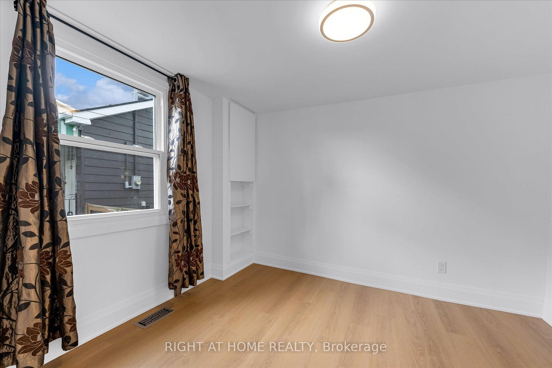 Photo 25 of 6310 Skinner Street, Niagara Falls, Arad/Fallsview — HOMEH