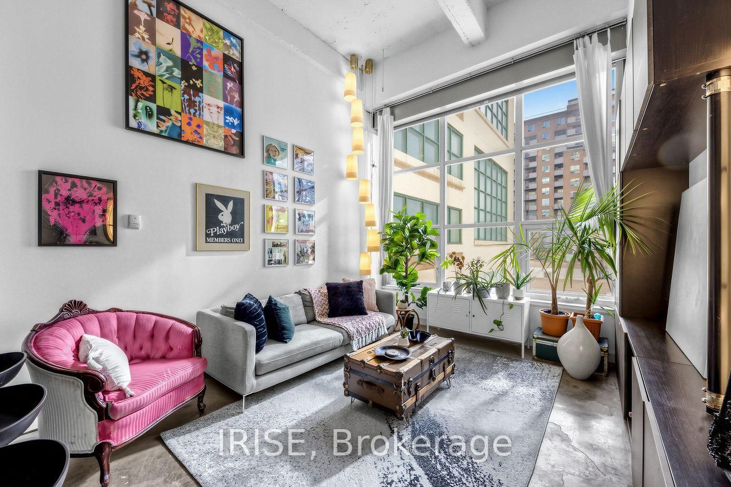 Photo of Unit 201, 135 Dalhousie Street W