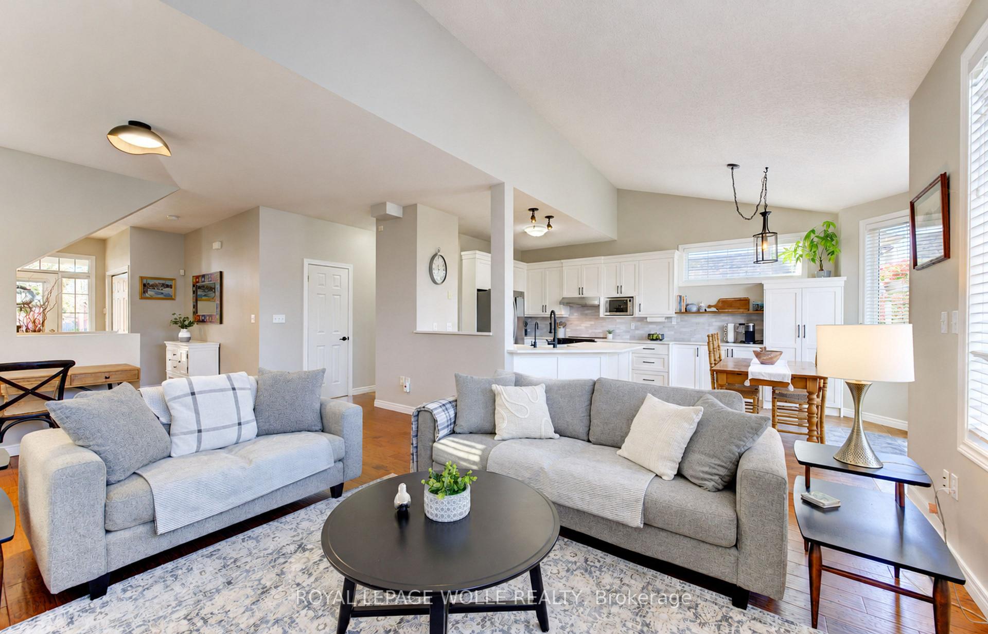 Photo 10 of 410 Sandy Cove Crescent, Waterloo, Eastbridge — HOMEH