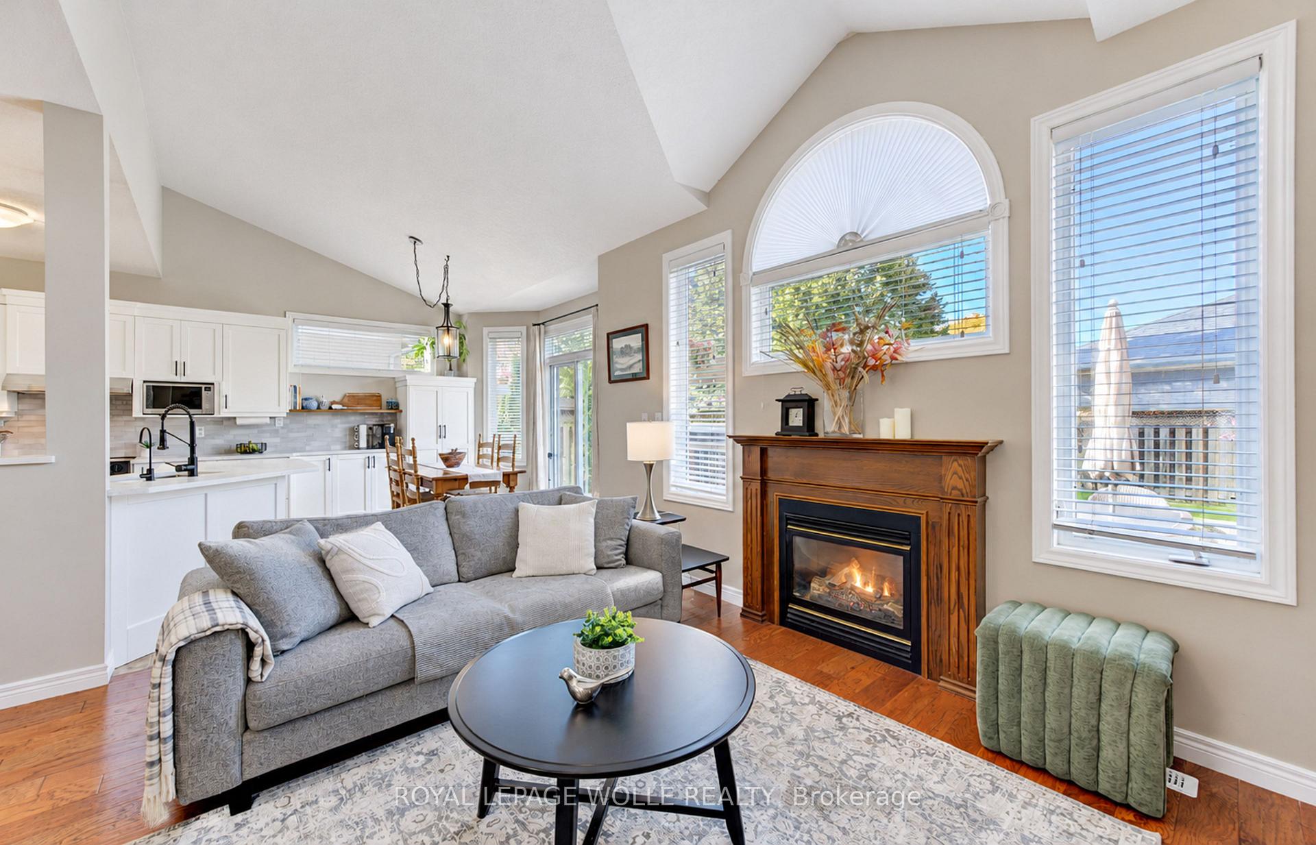 Photo 12 of 410 Sandy Cove Crescent, Waterloo, Eastbridge — HOMEH