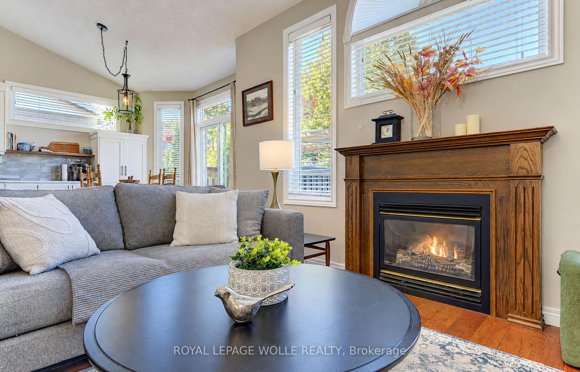 Photo 13 of 410 Sandy Cove Crescent, Waterloo, Eastbridge — HOMEH