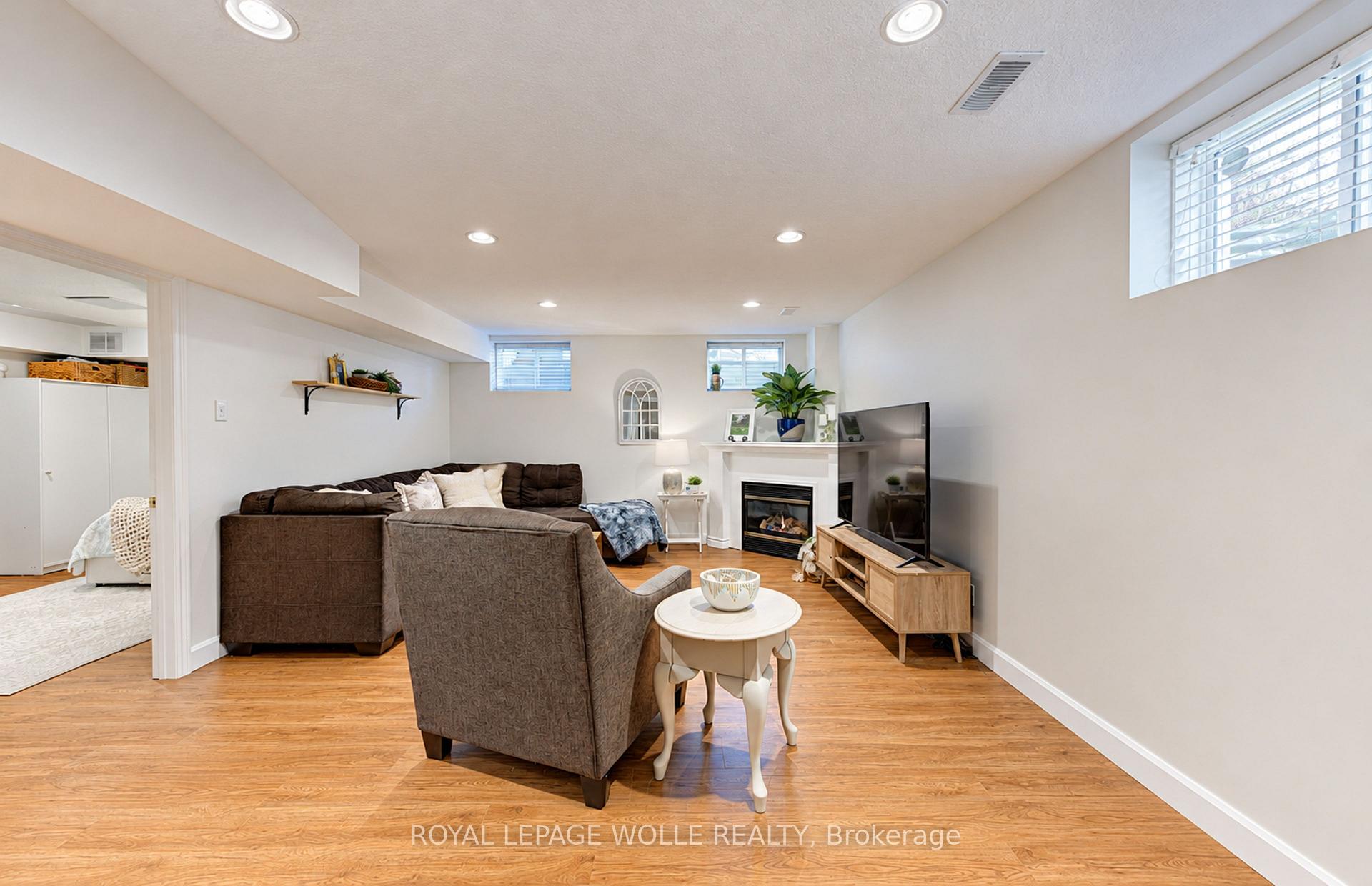 Photo 36 of 410 Sandy Cove Crescent, Waterloo, Eastbridge — HOMEH