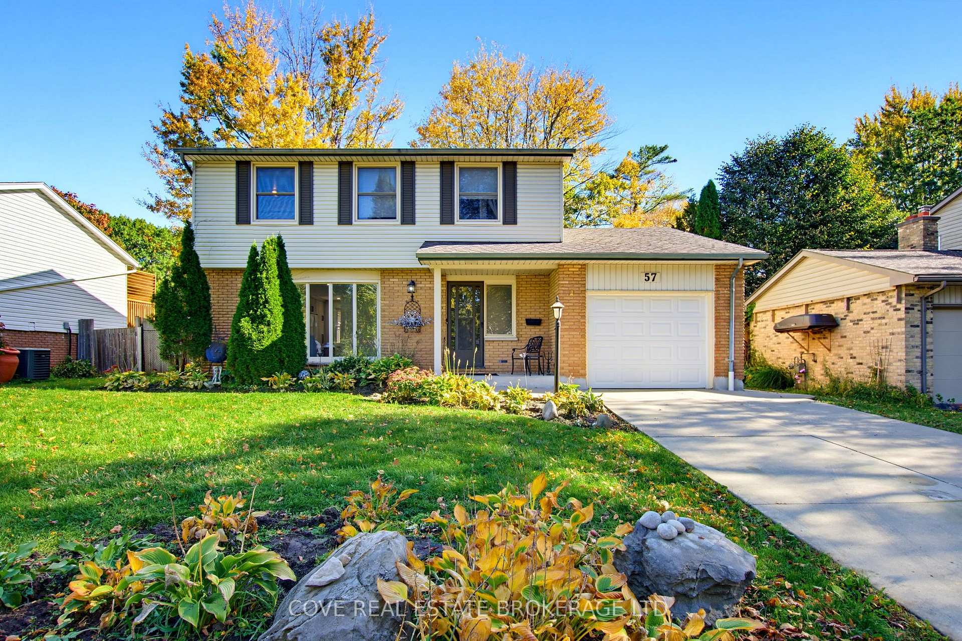 Photo of 57 Lloyd Manor Crescent