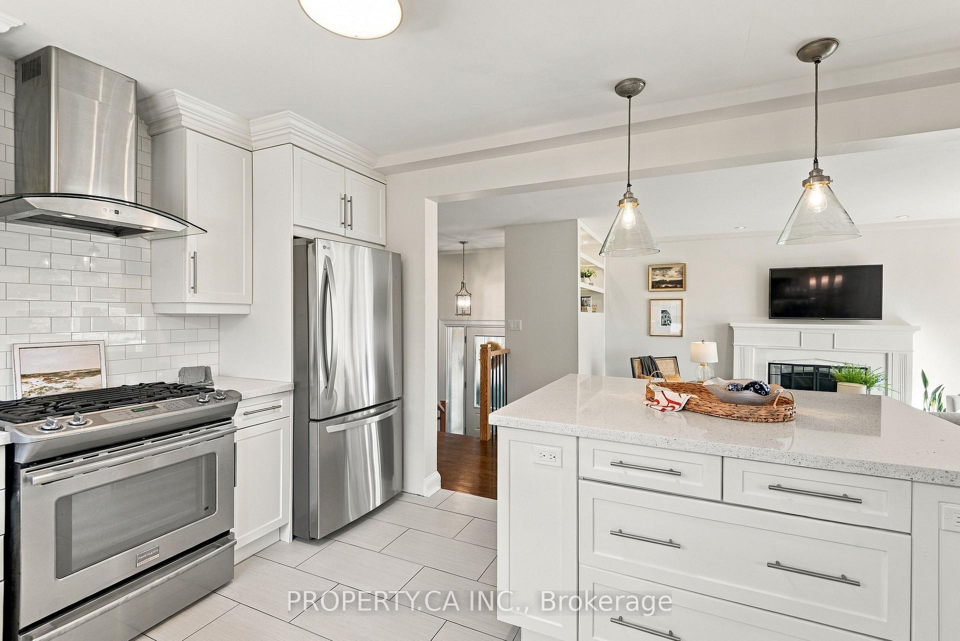 Photo 60 of 67 Rossburn Drive, Etobicoke, Etobicoke West Mall — HOMEH