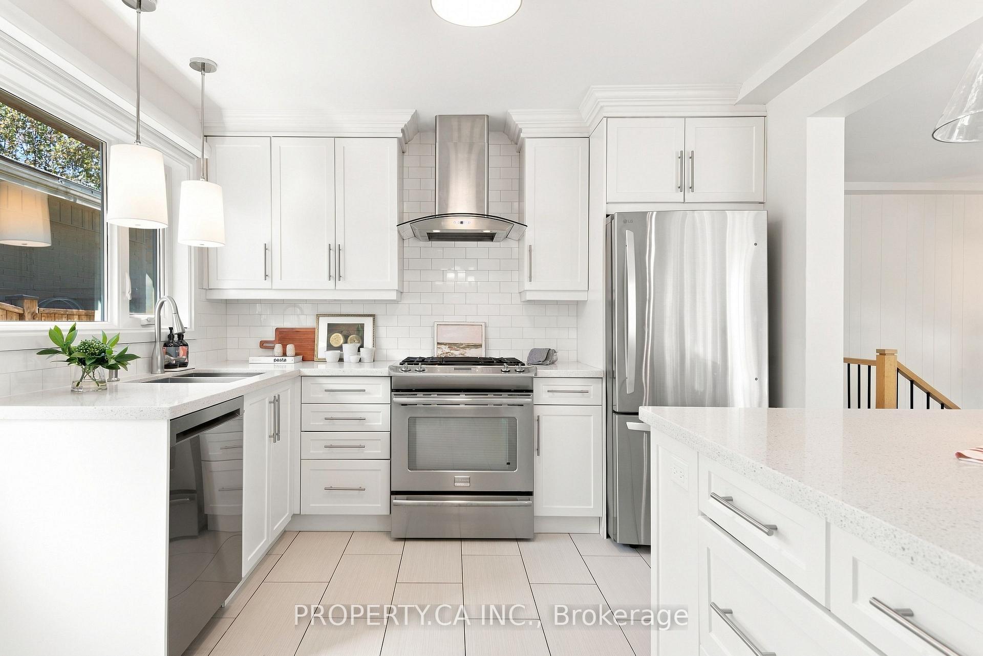 Photo 58 of 67 Rossburn Drive, Etobicoke, Etobicoke West Mall — HOMEH