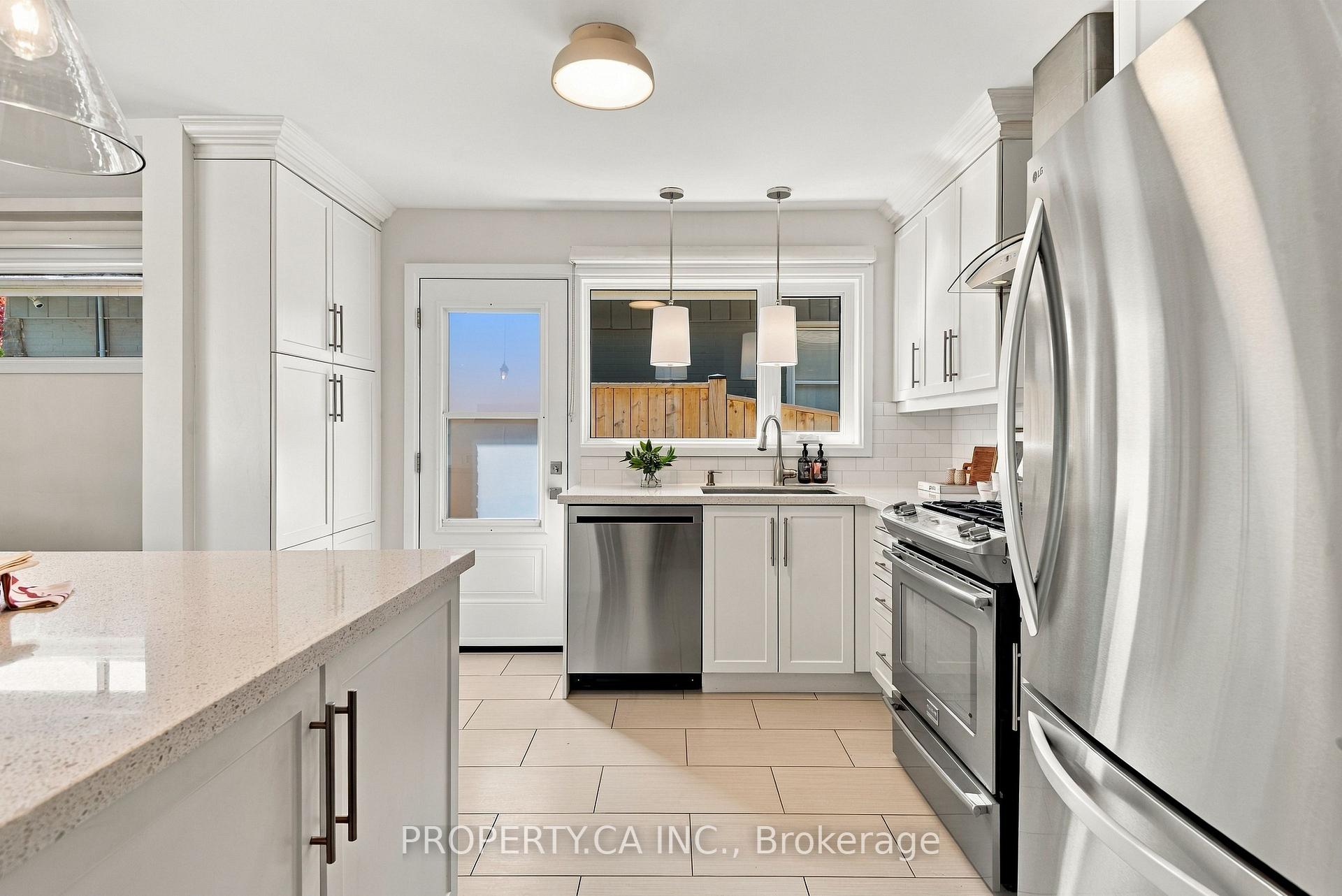 Photo 61 of 67 Rossburn Drive, Etobicoke, Etobicoke West Mall — HOMEH
