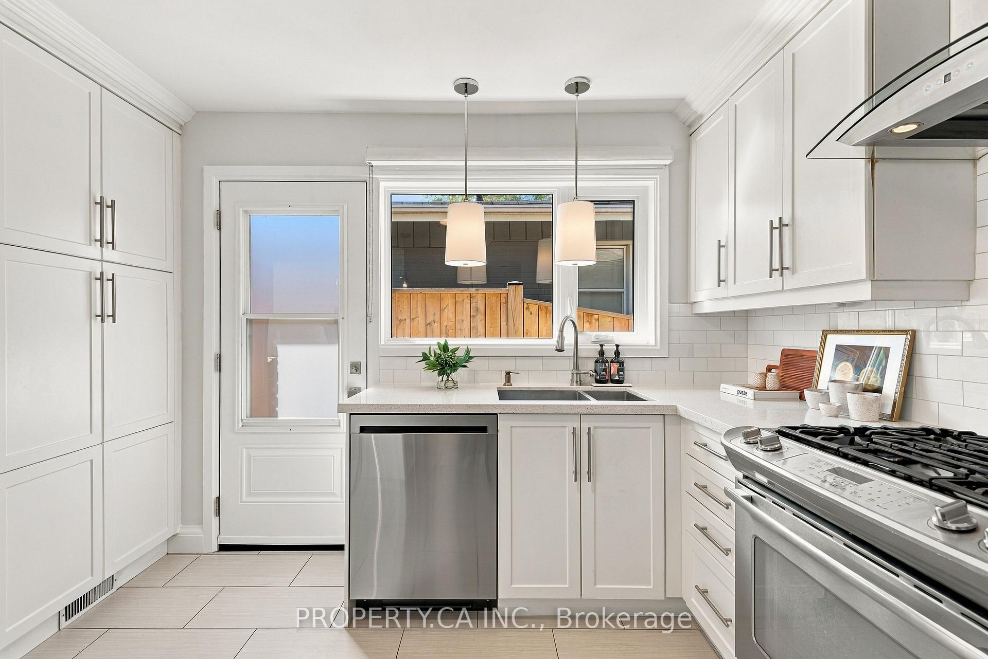 Photo 63 of 67 Rossburn Drive, Etobicoke, Etobicoke West Mall — HOMEH