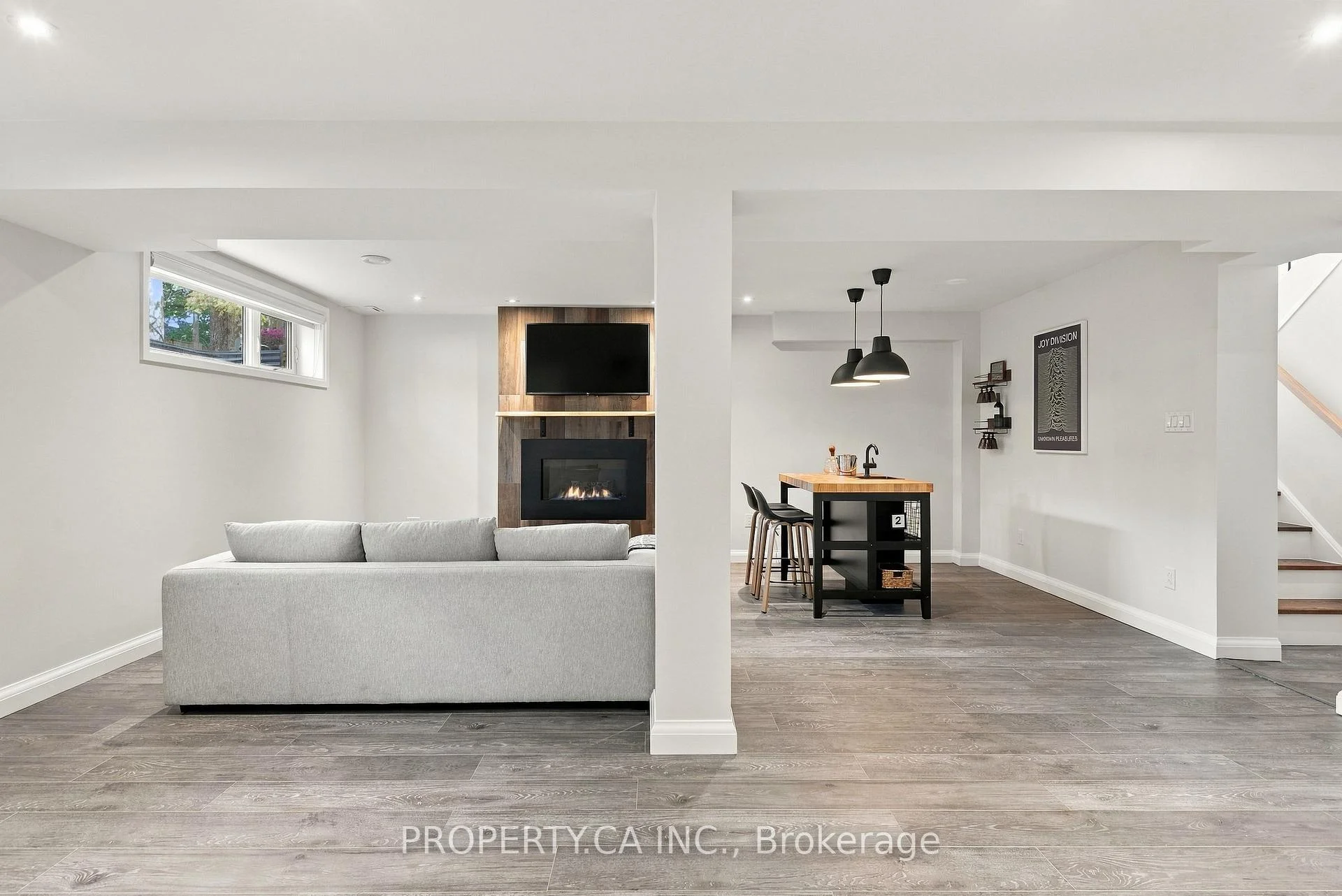 Photo 21 of 67 Rossburn Drive, Etobicoke, Etobicoke West Mall — HOMEH