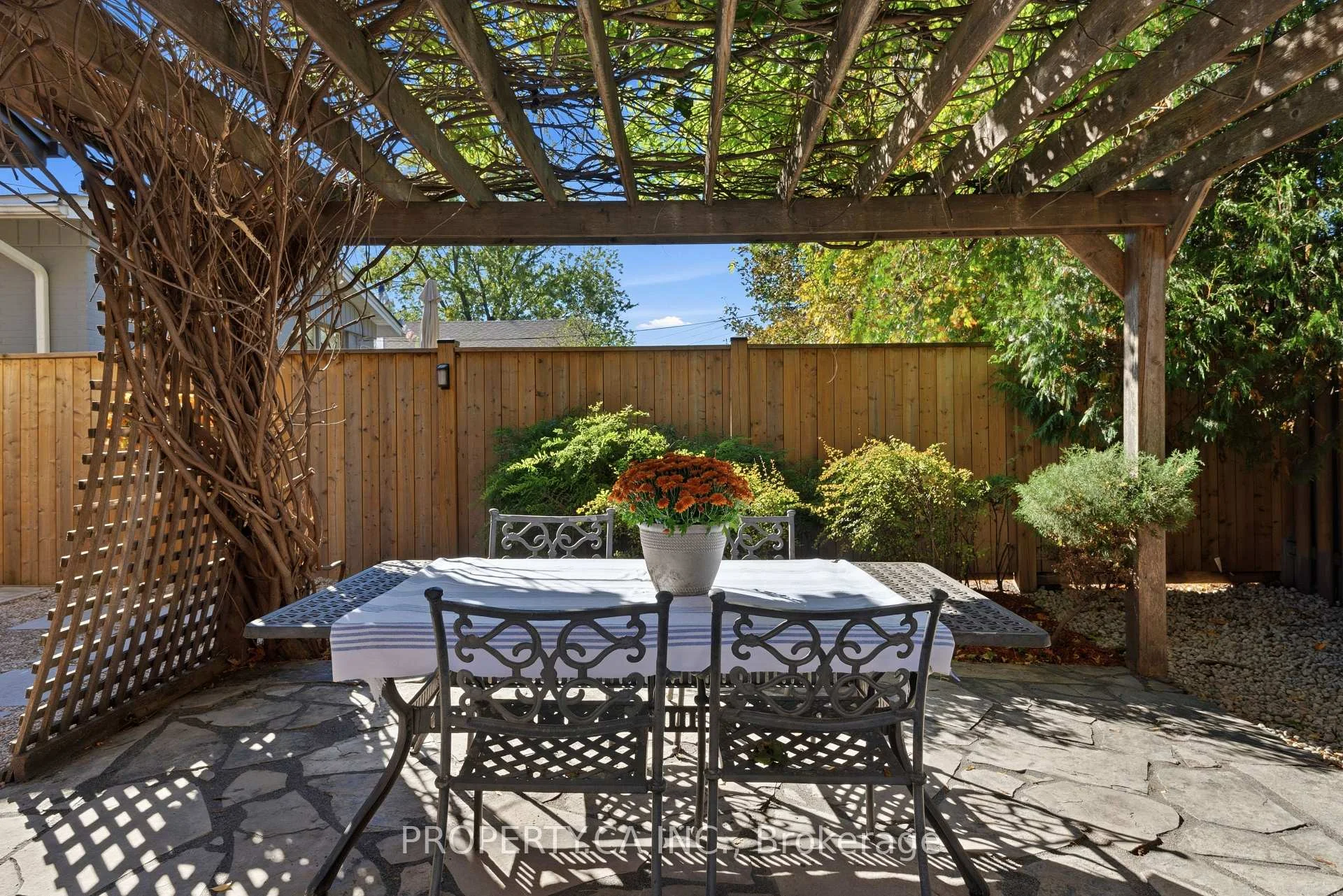 Photo 24 of 67 Rossburn Drive, Etobicoke, Etobicoke West Mall — HOMEH