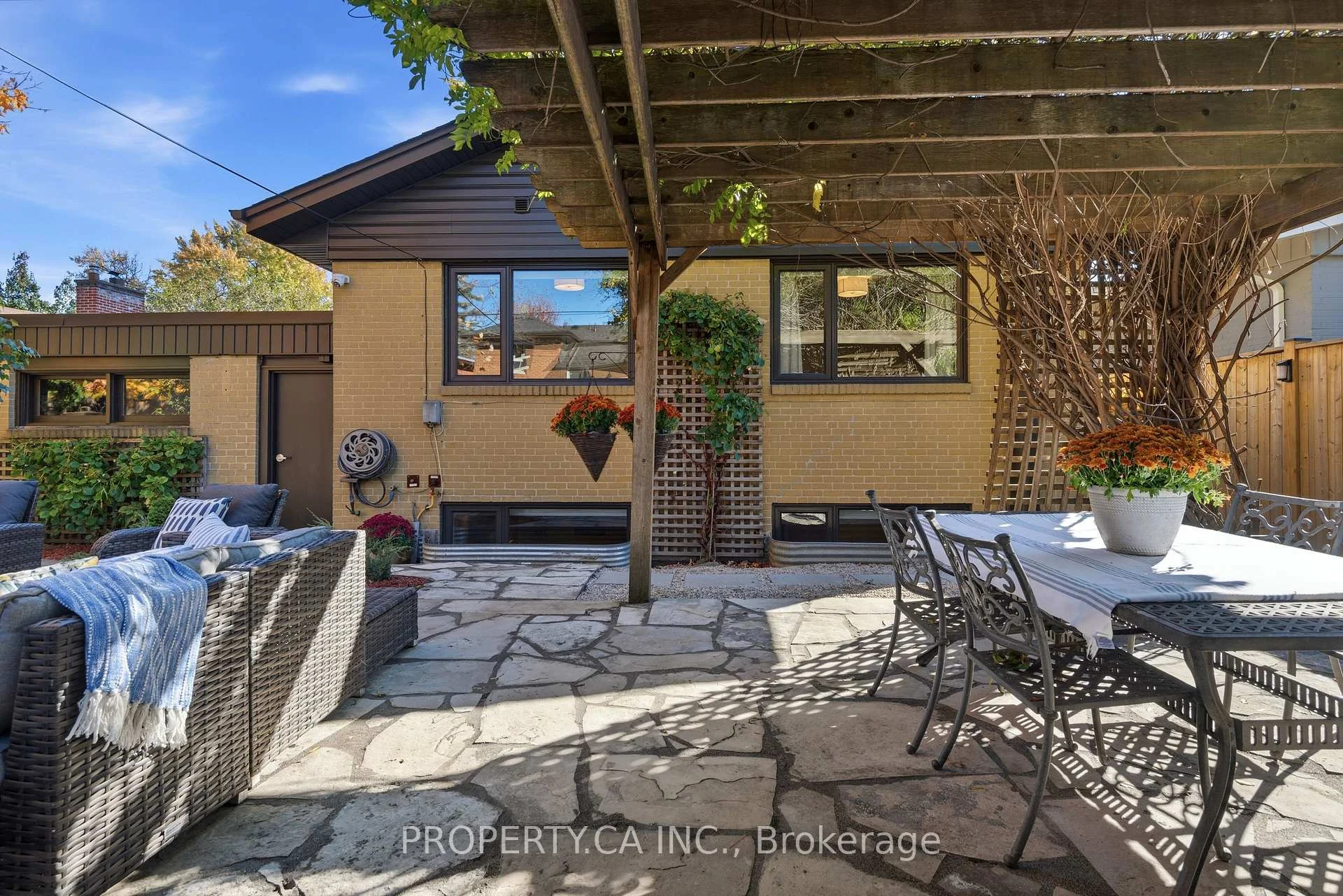 Photo 35 of 67 Rossburn Drive, Etobicoke, Etobicoke West Mall — HOMEH