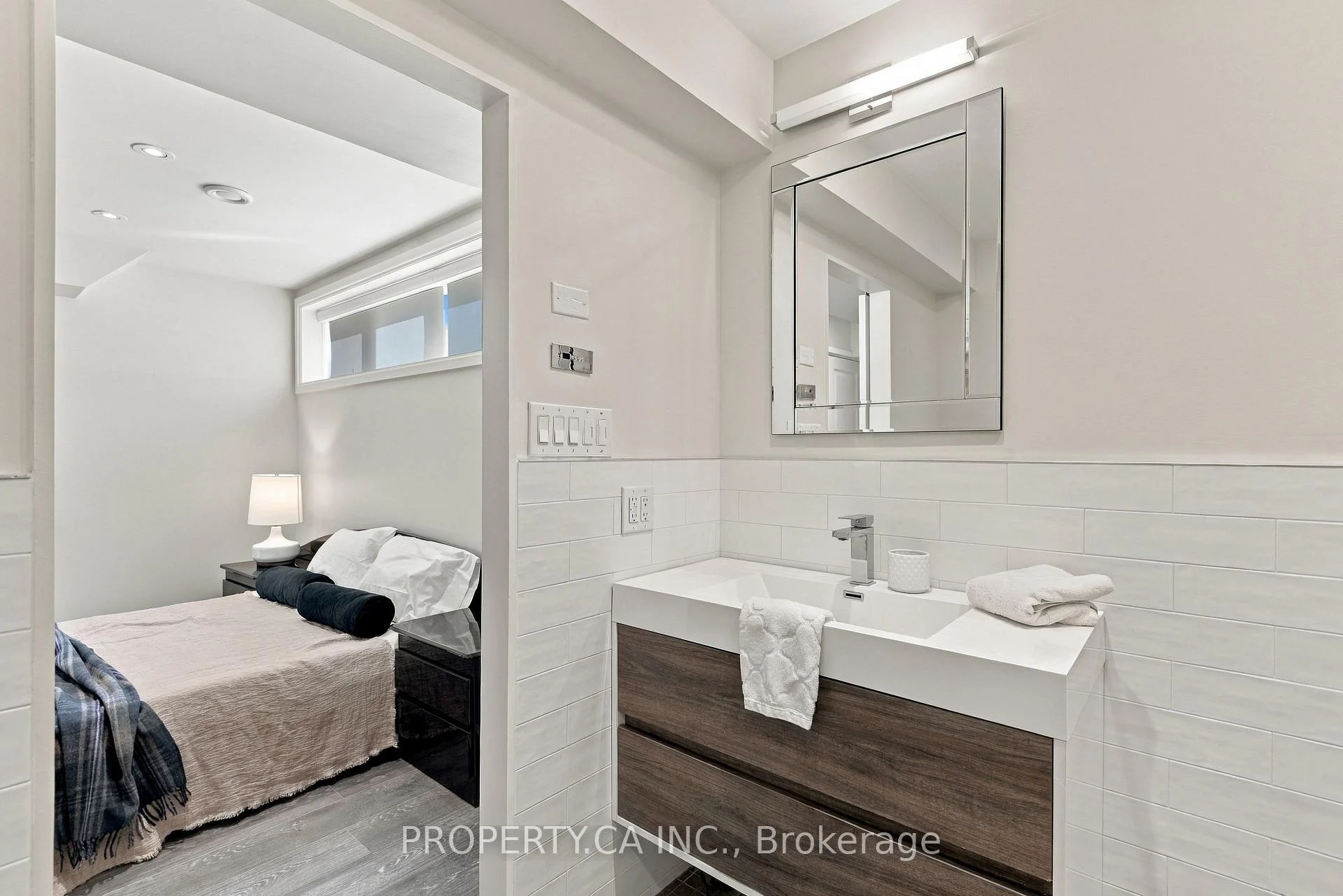 Photo 36 of 67 Rossburn Drive, Etobicoke, Etobicoke West Mall — HOMEH