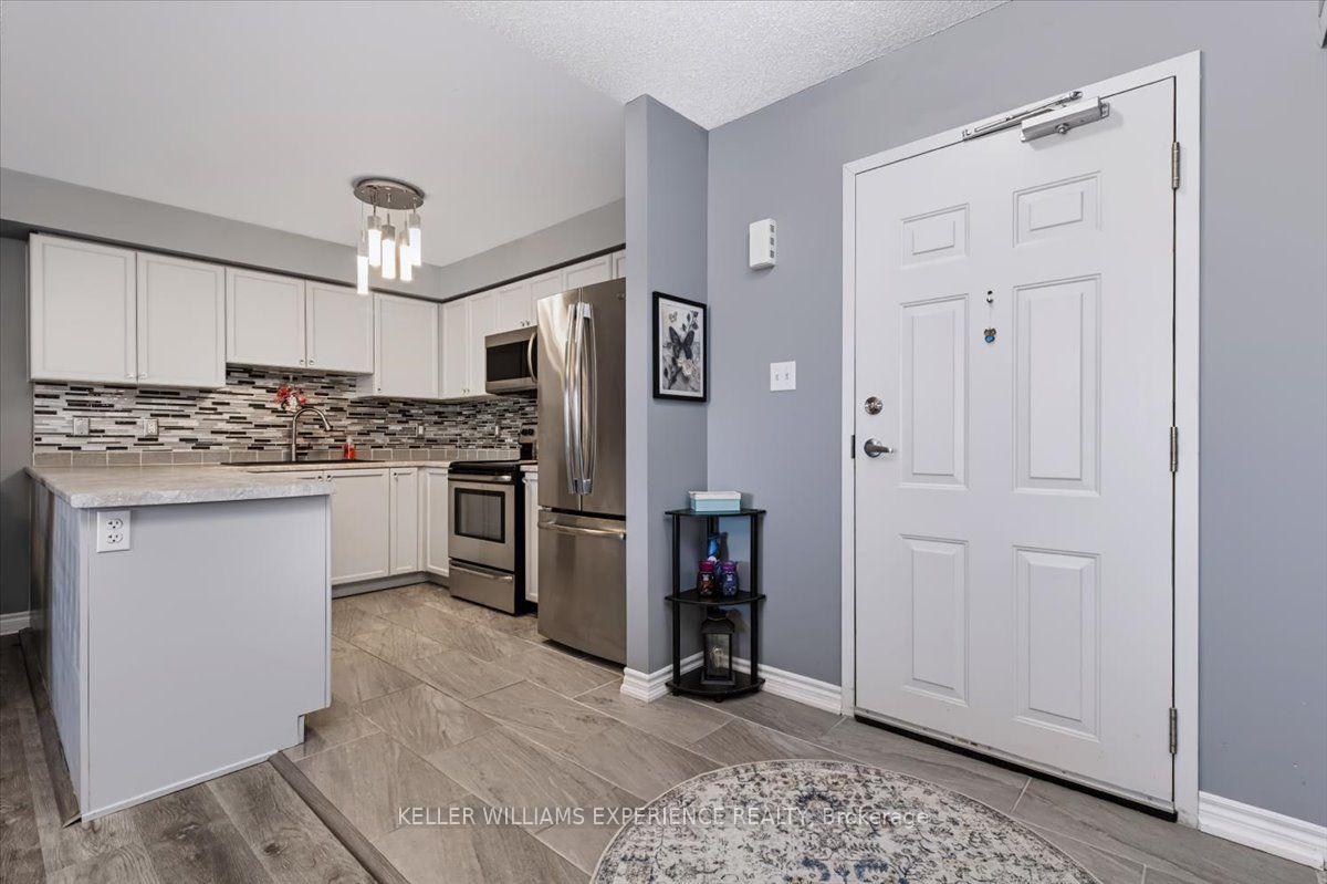 Photo 2 of Unit 13, 137 Sydenham Wells, Barrie, Georgian Drive — HOMEH