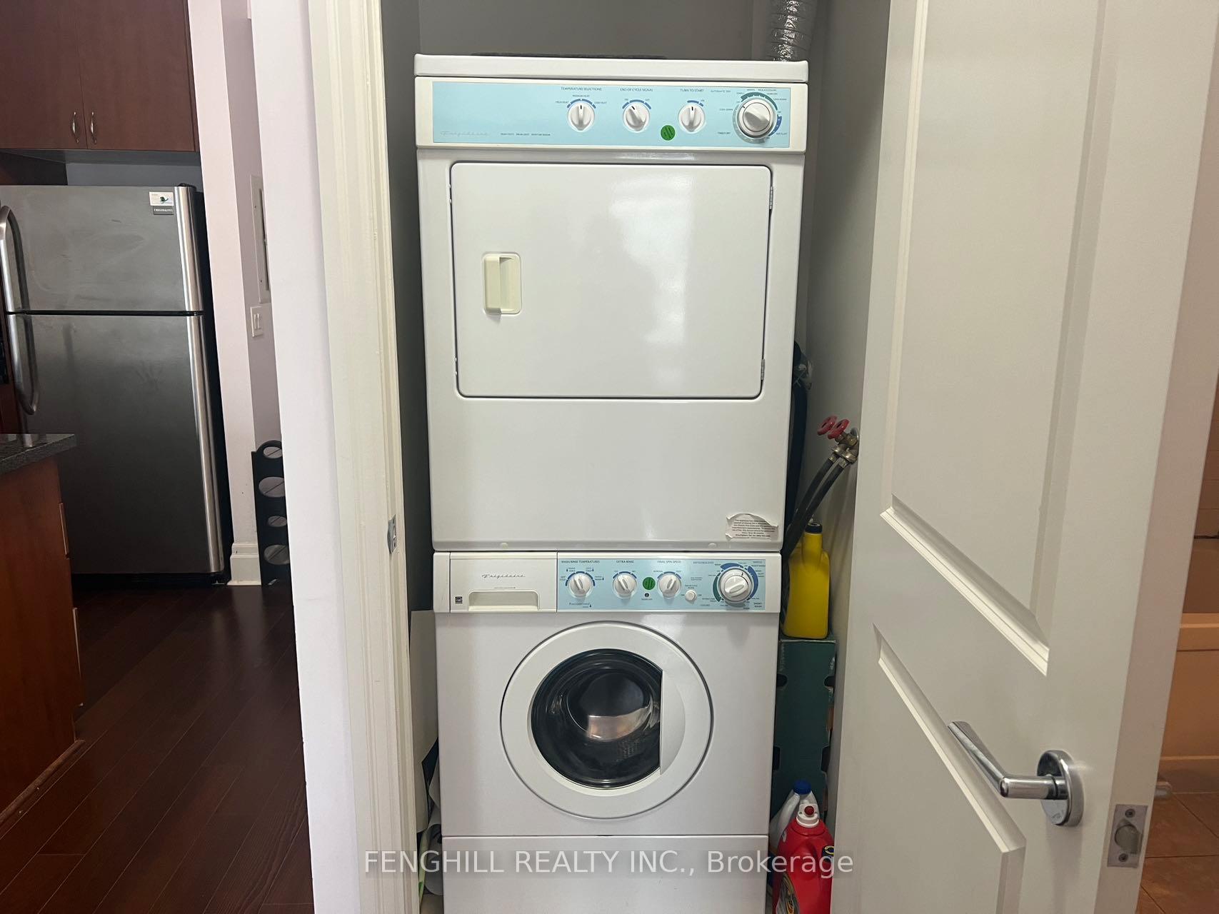 Photo 11 of Unit 911, 111 Upper Duke Crescent, Markham, Unionville — HOMEH