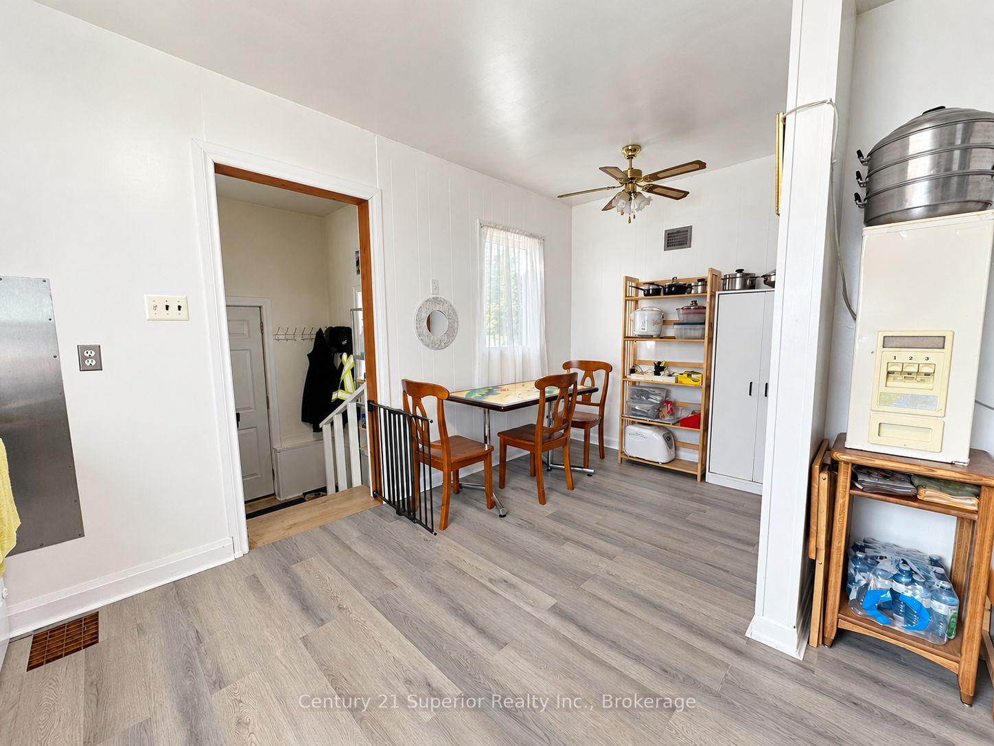 Photo 8 of 609 Van Norman Street, Thunder Bay, College Heights — HOMEH