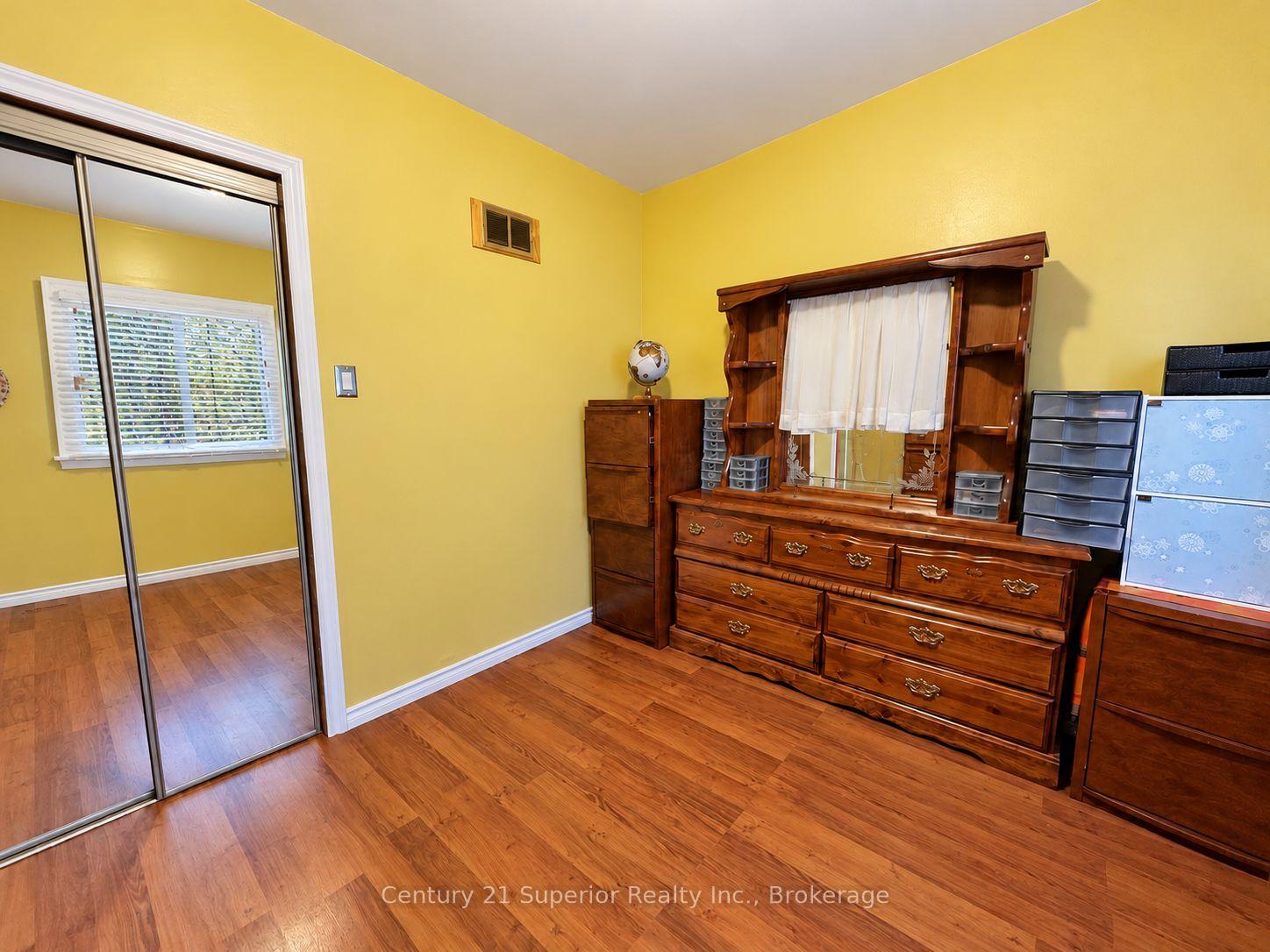 Photo 15 of 609 Van Norman Street, Thunder Bay, College Heights — HOMEH
