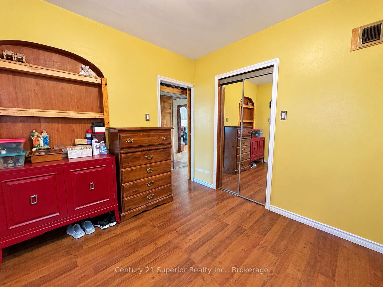 Photo 17 of 609 Van Norman Street, Thunder Bay, College Heights — HOMEH