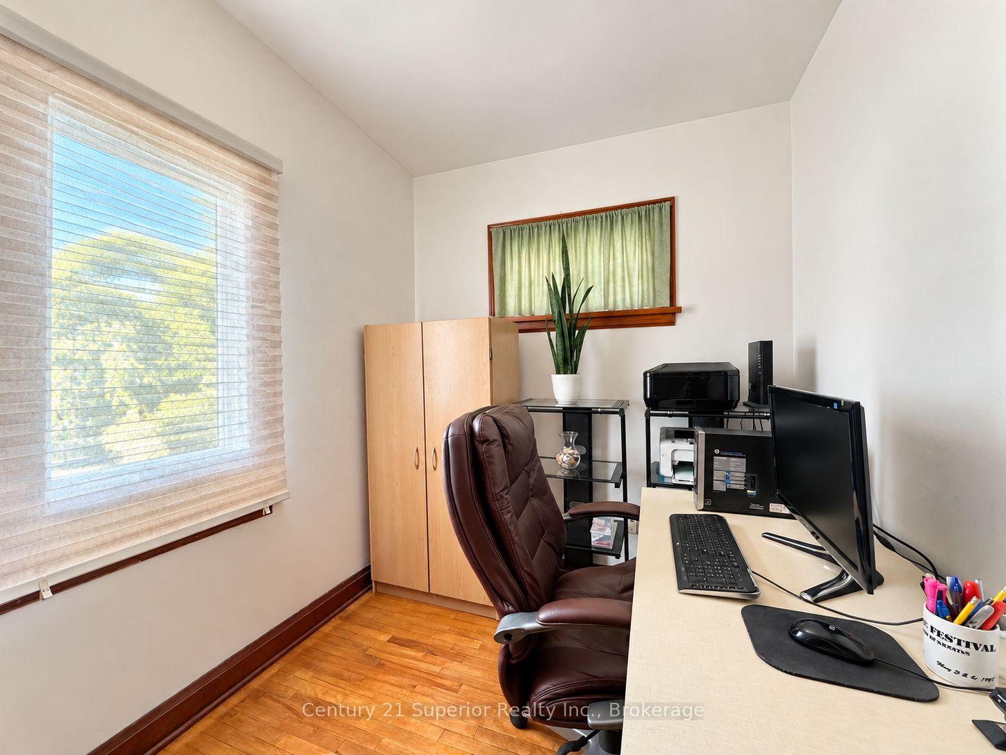 Photo 20 of 609 Van Norman Street, Thunder Bay, College Heights — HOMEH