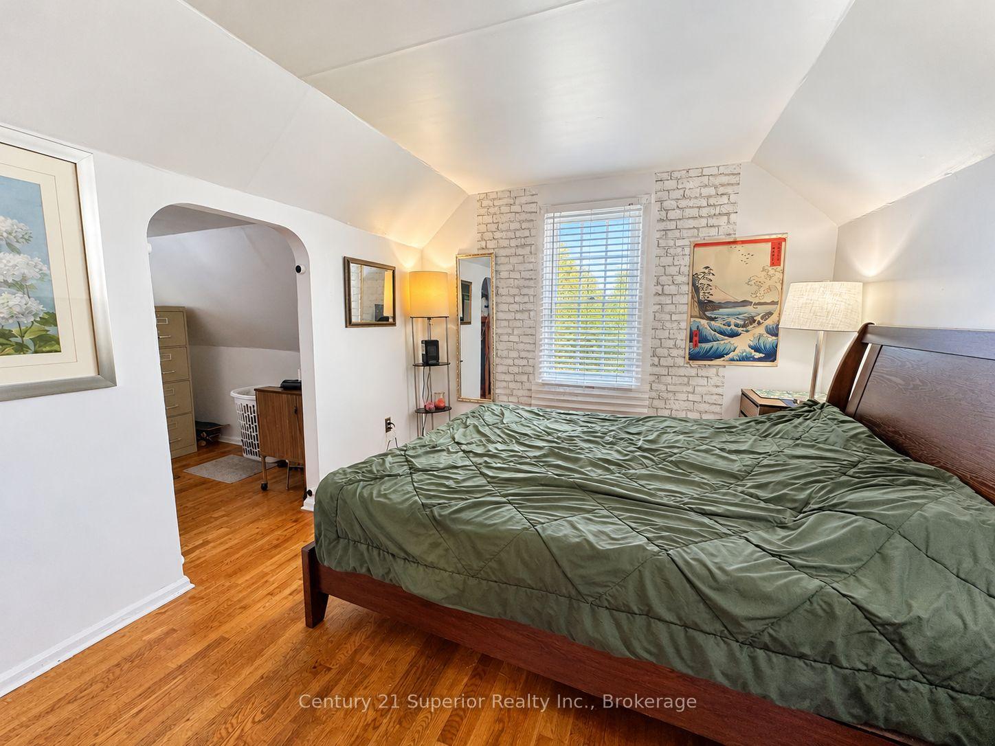 Photo 23 of 609 Van Norman Street, Thunder Bay, College Heights — HOMEH