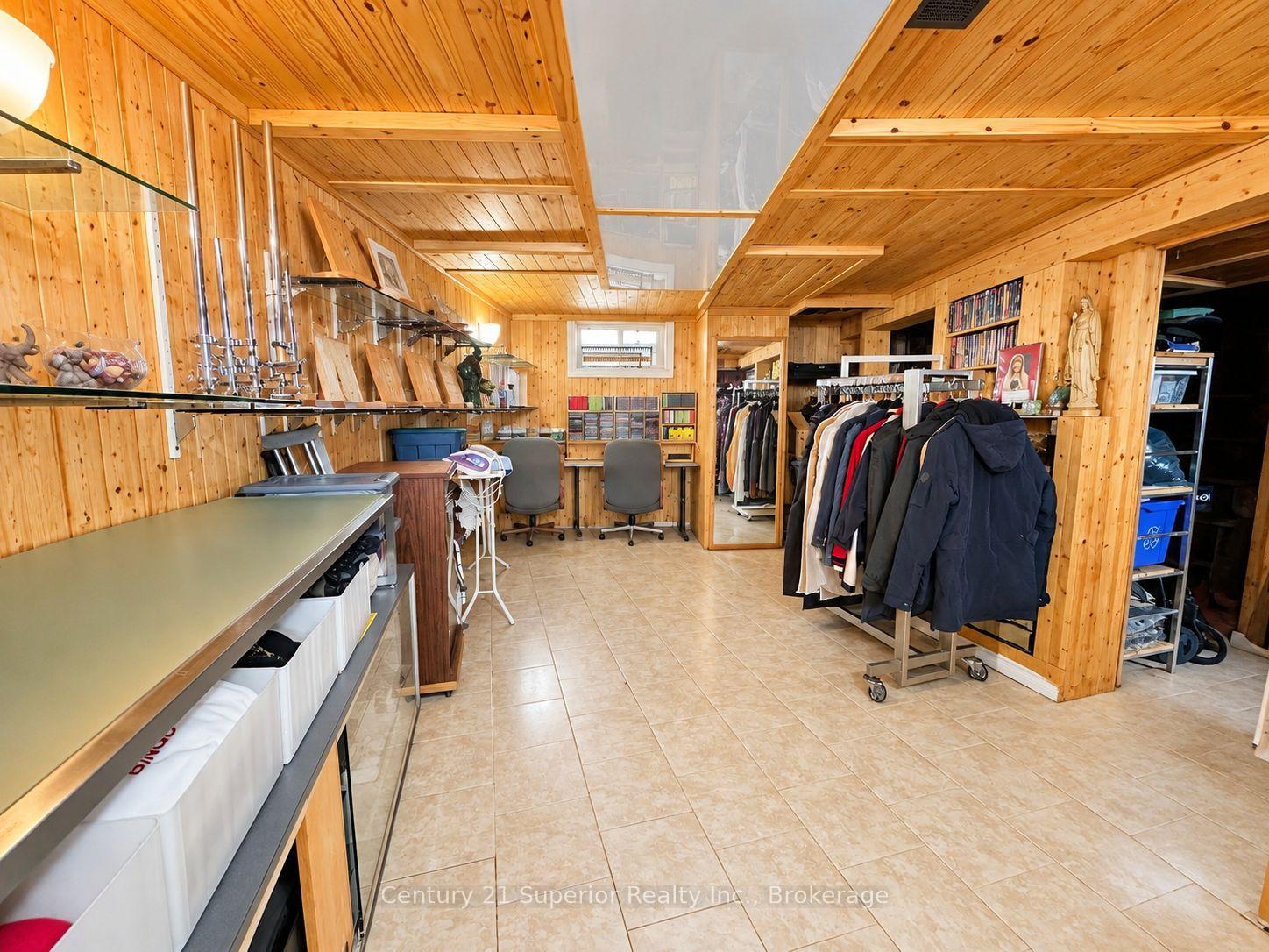 Photo 33 of 609 Van Norman Street, Thunder Bay, College Heights — HOMEH