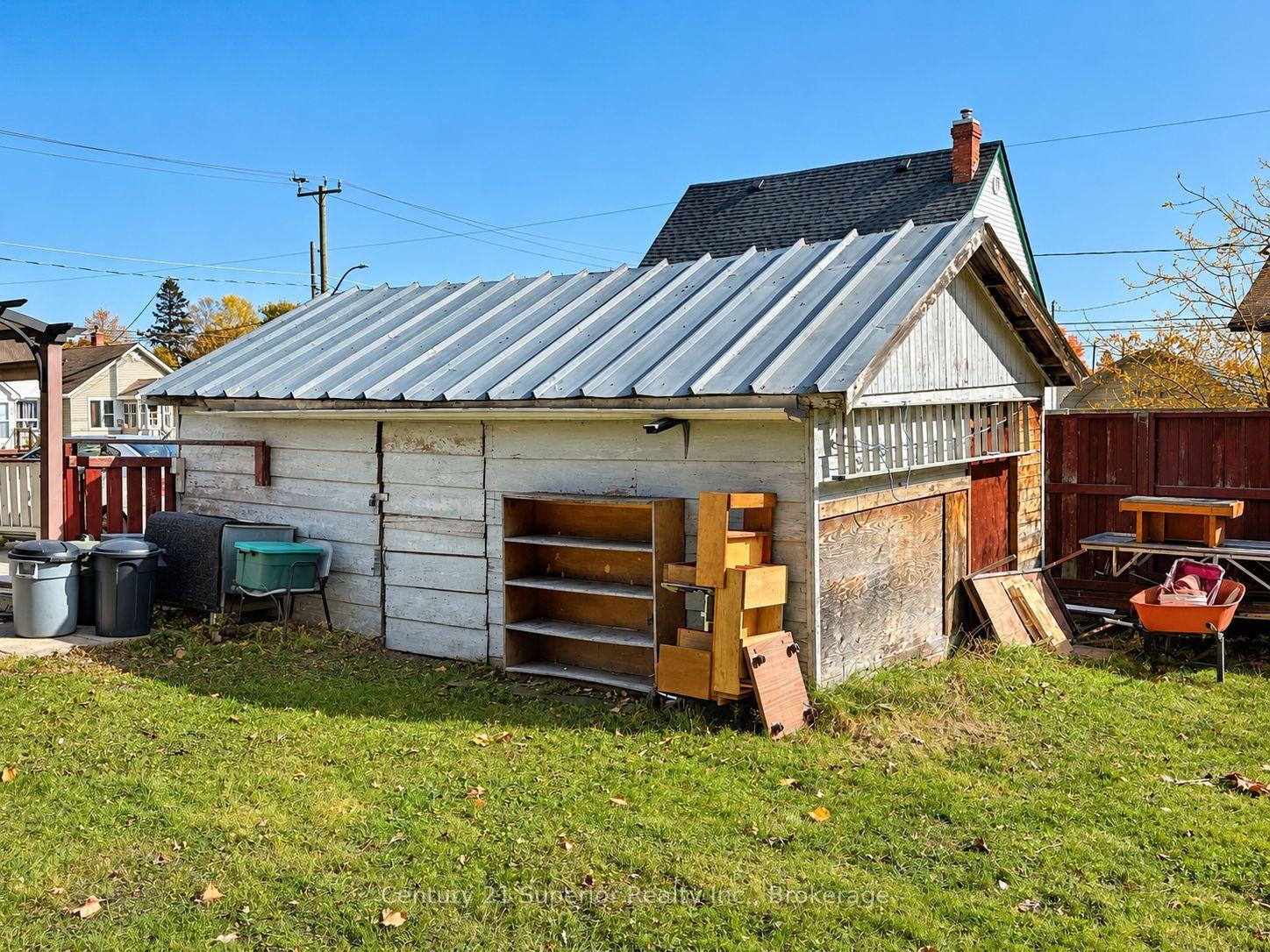 Photo 42 of 609 Van Norman Street, Thunder Bay, College Heights — HOMEH