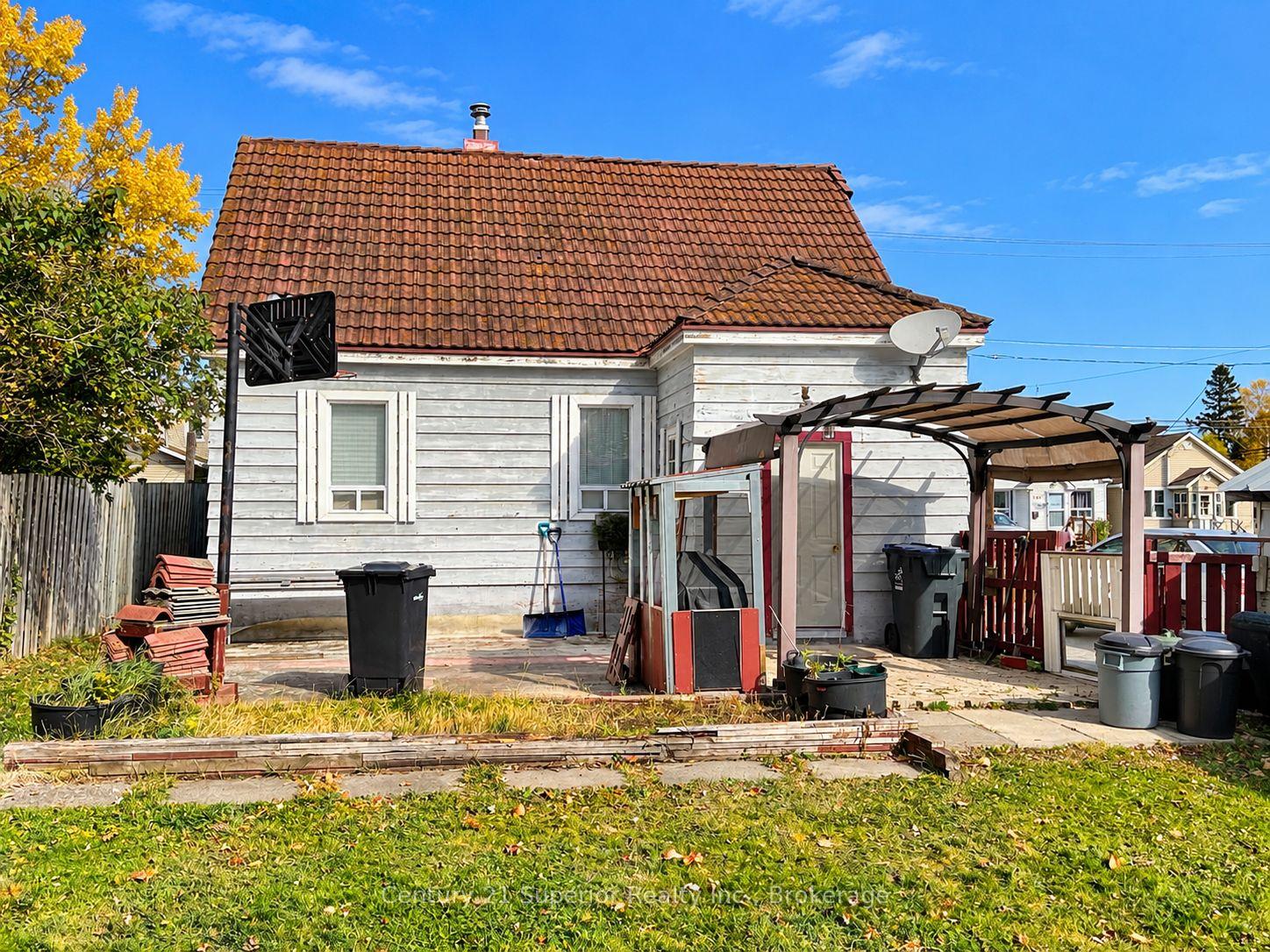 Photo 43 of 609 Van Norman Street, Thunder Bay, College Heights — HOMEH