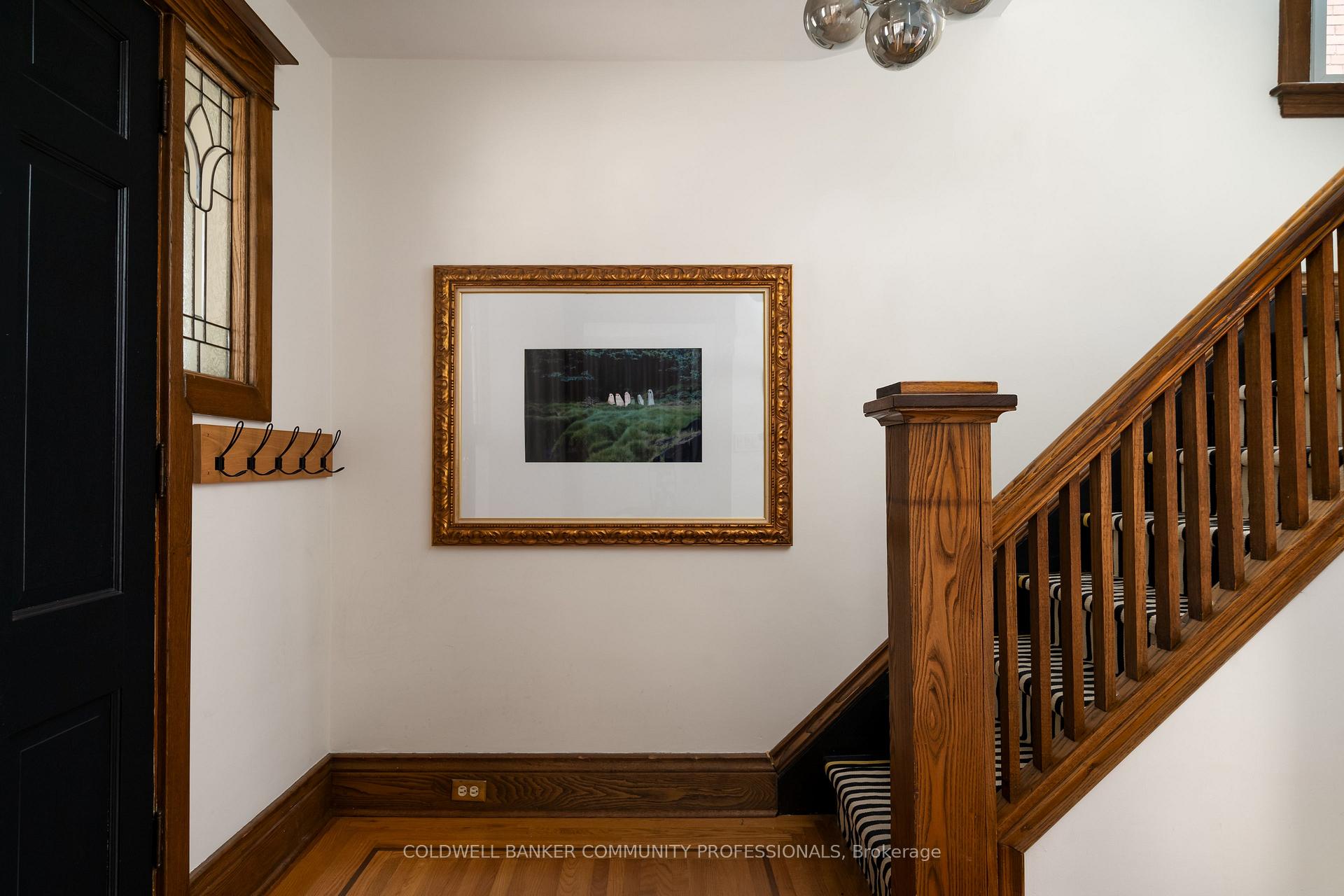 Photo 6 of 82 Province Street S, Hamilton, Delta — HOMEH