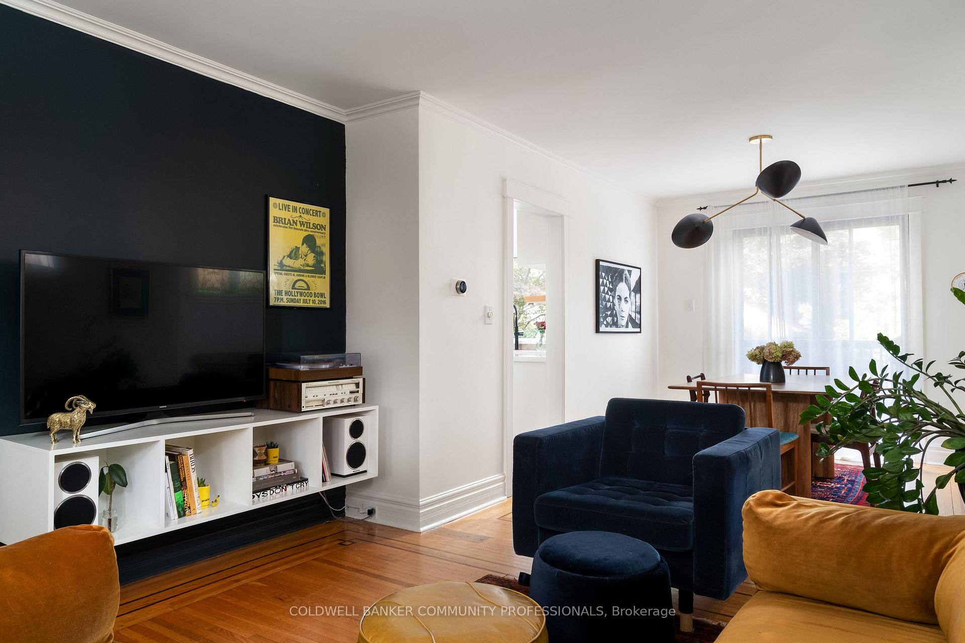Photo 9 of 82 Province Street S, Hamilton, Delta — HOMEH