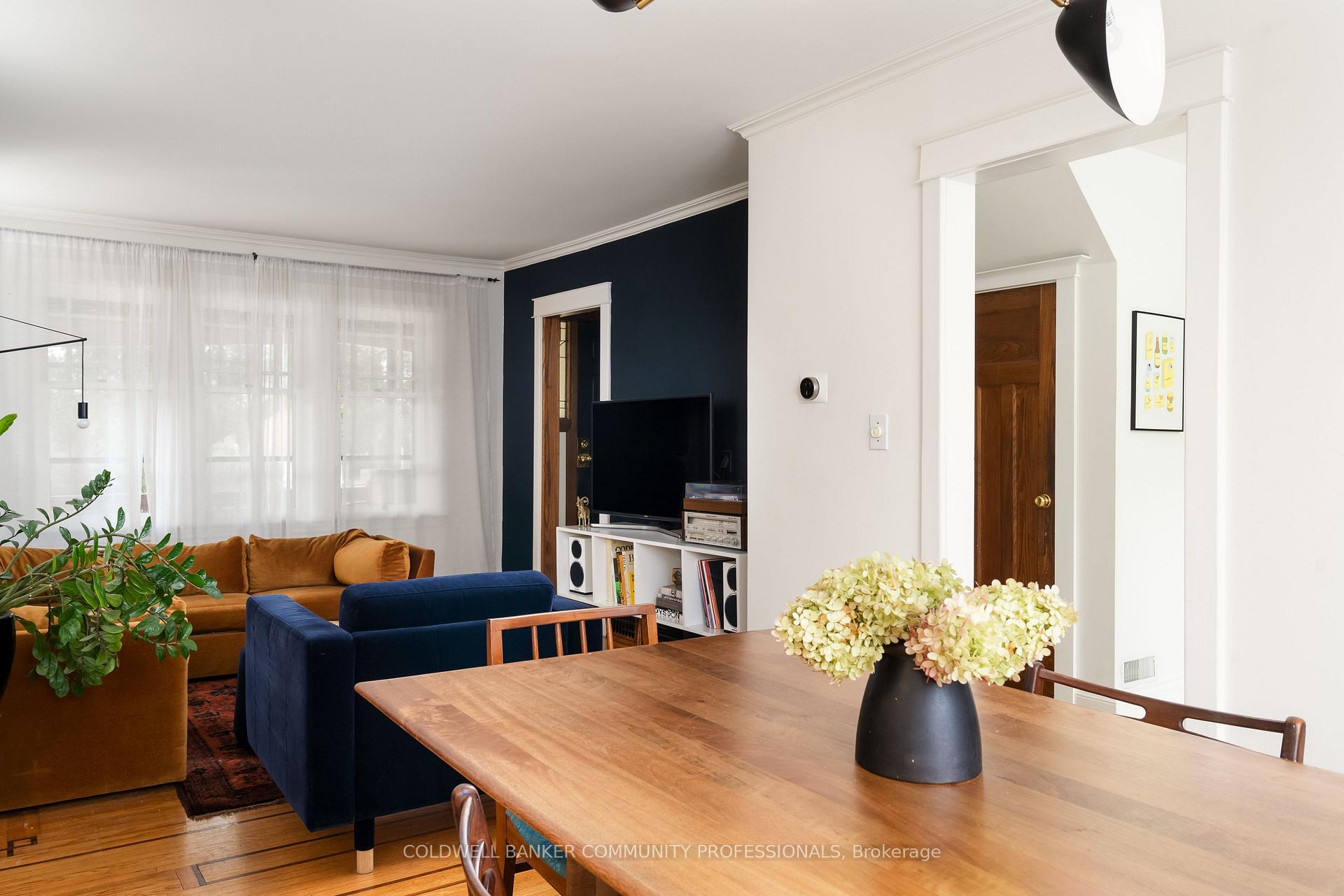 Photo 12 of 82 Province Street S, Hamilton, Delta — HOMEH