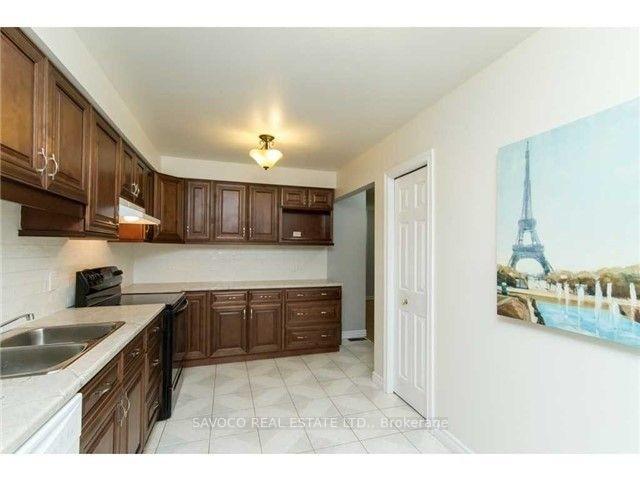 Photo 6 of 161 Dicenzo Drive, Hamilton, Greeningdon — HOMEH