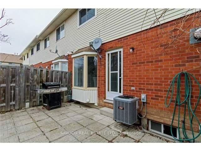 Photo 16 of 161 Dicenzo Drive, Hamilton, Greeningdon — HOMEH