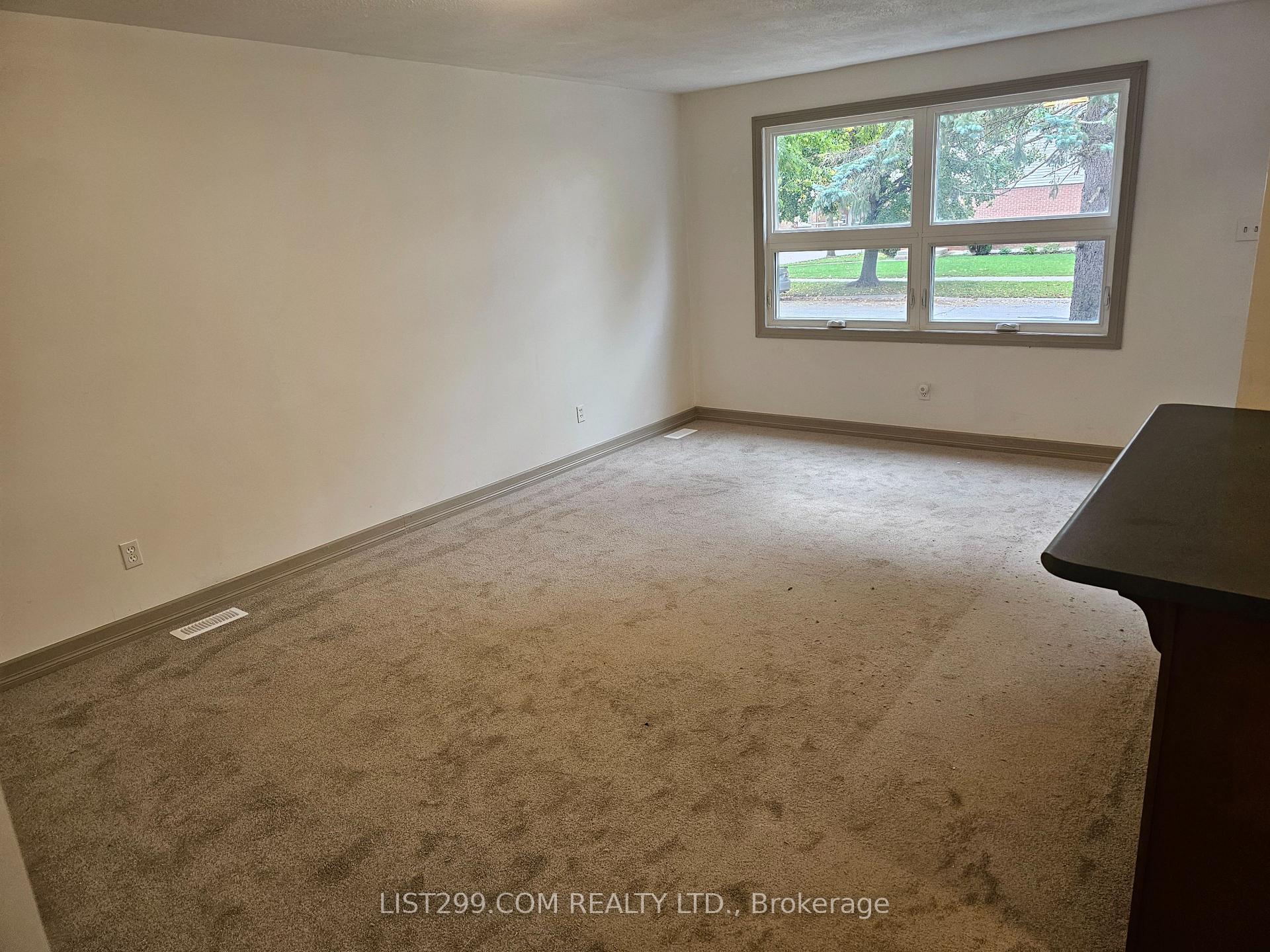 Photo 8 of 79 Stroud Crescent, London, South X — HOMEH