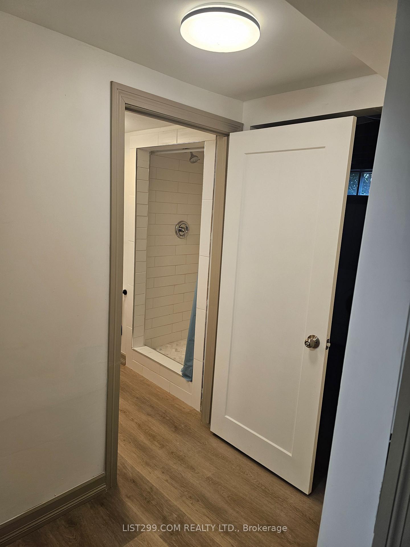 Photo 23 of 79 Stroud Crescent, London, South X — HOMEH