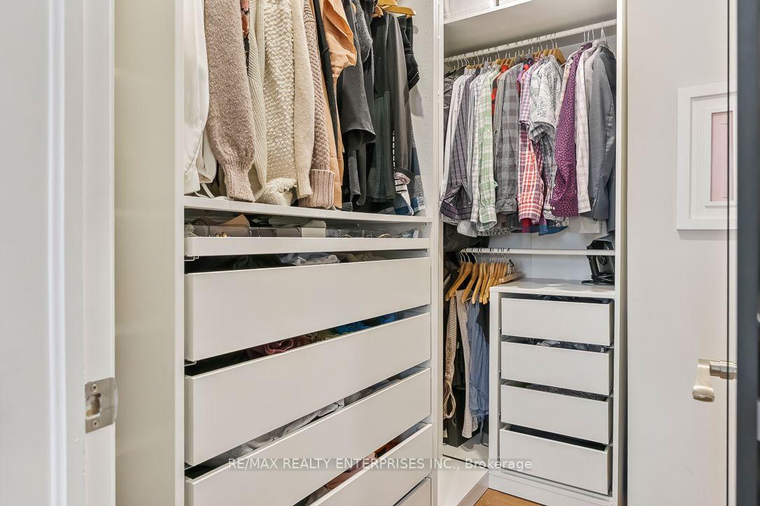 Photo 13 of 1491 Robillard Road, Mississauga, Clarkson — HOMEH