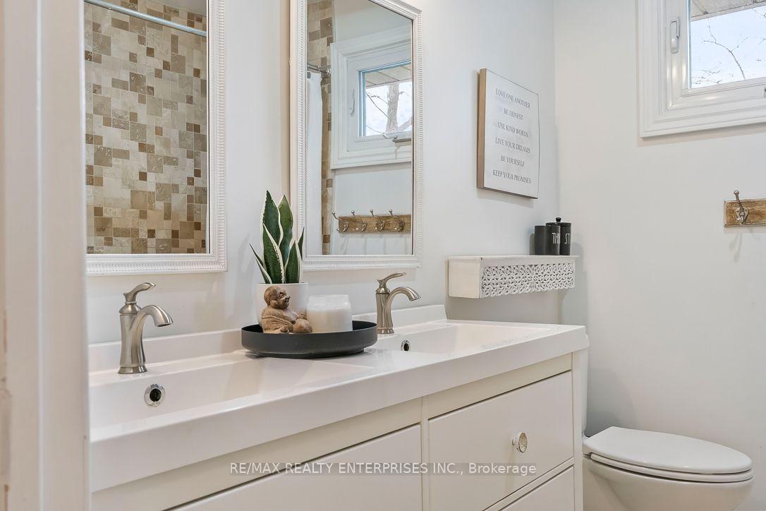 Photo 21 of 1491 Robillard Road, Mississauga, Clarkson — HOMEH