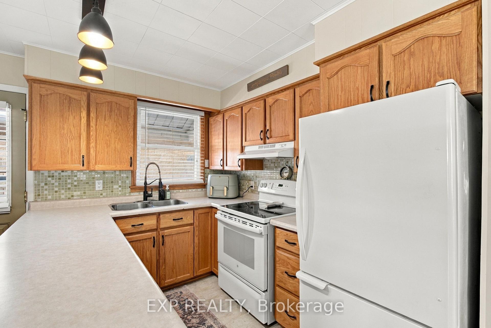 Photo 17 of 187 Bertie Street, Fort Erie, Central — HOMEH