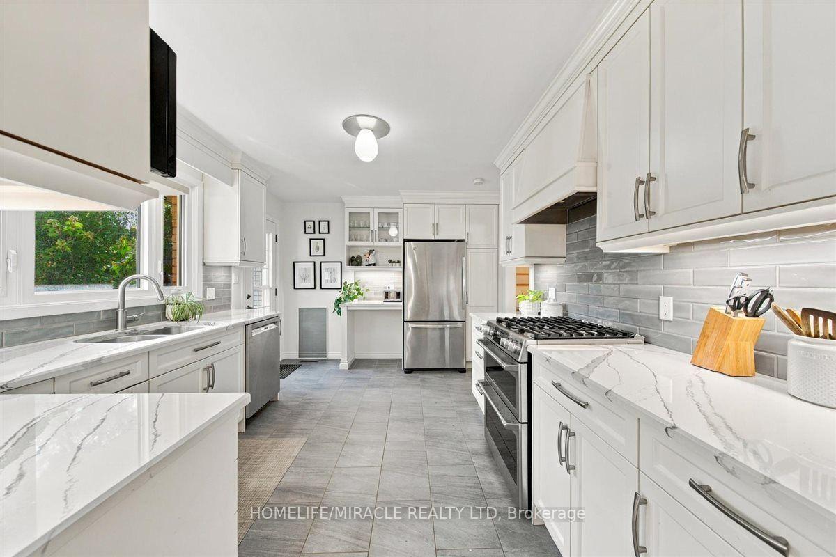Photo 10 of 15 Meadow Road, Brantford, Greenbrier — HOMEH