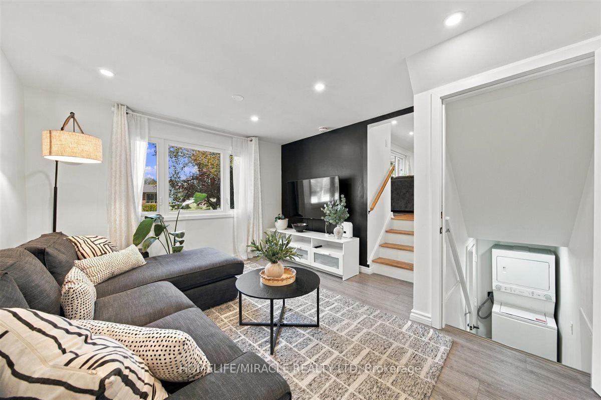 Photo 14 of 15 Meadow Road, Brantford, Greenbrier — HOMEH
