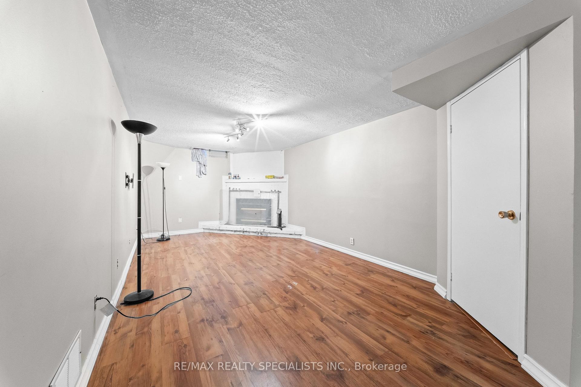 Photo 30 of 110 Steeles Crescent, Cambridge — HOMEH
