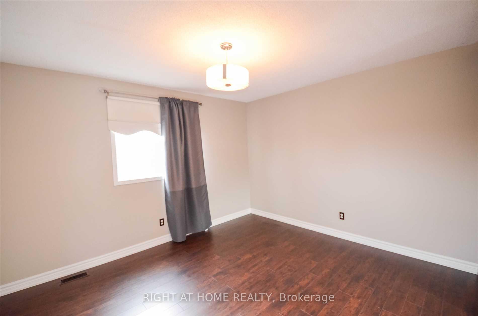 Photo 9 of 11 Kinnison Court, Ajax, South East — HOMEH