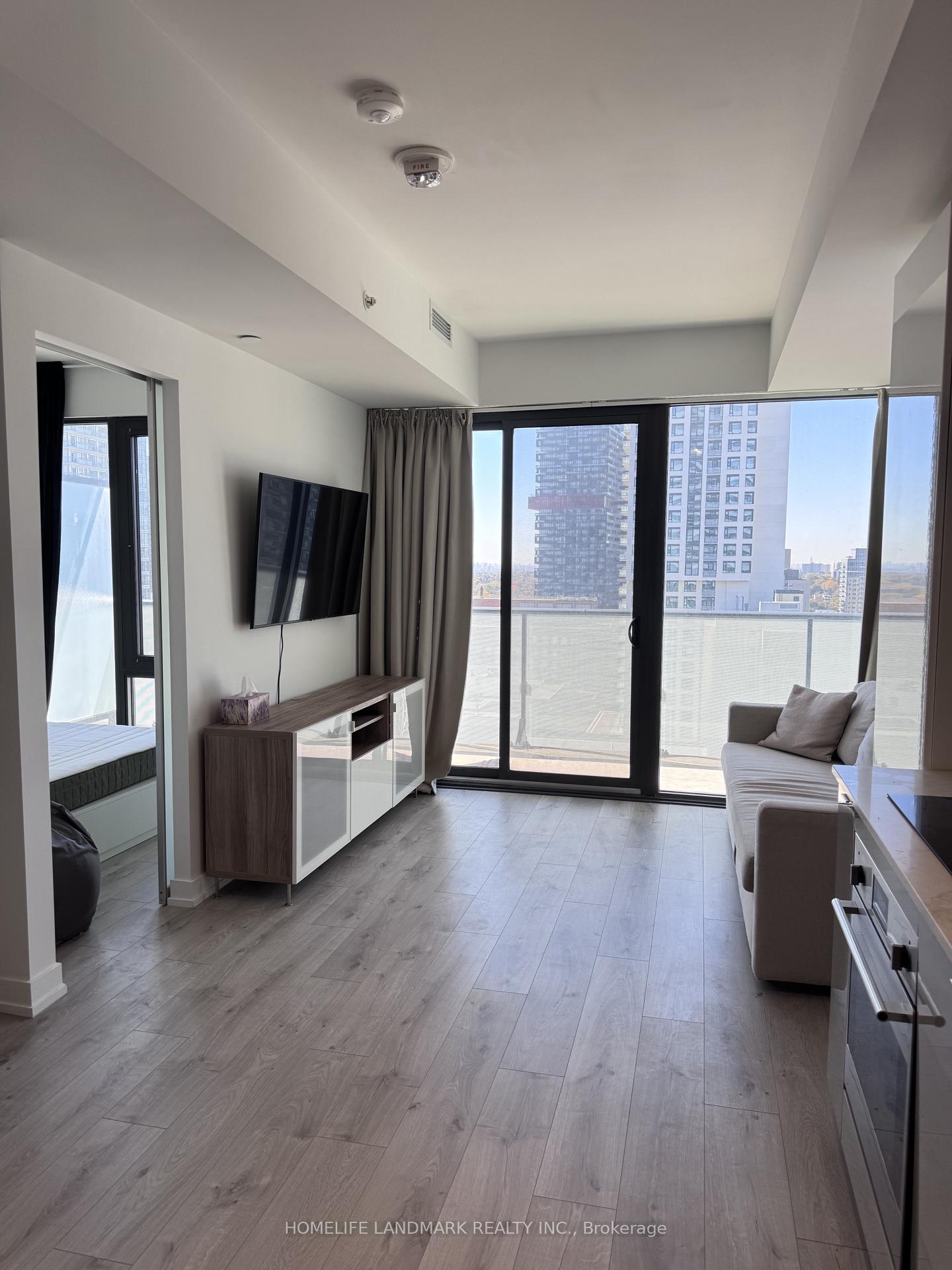 Photo 10 of Unit 2211, 161 Roehampton Avenue, Toronto, Mount Pleasant West — HOMEH