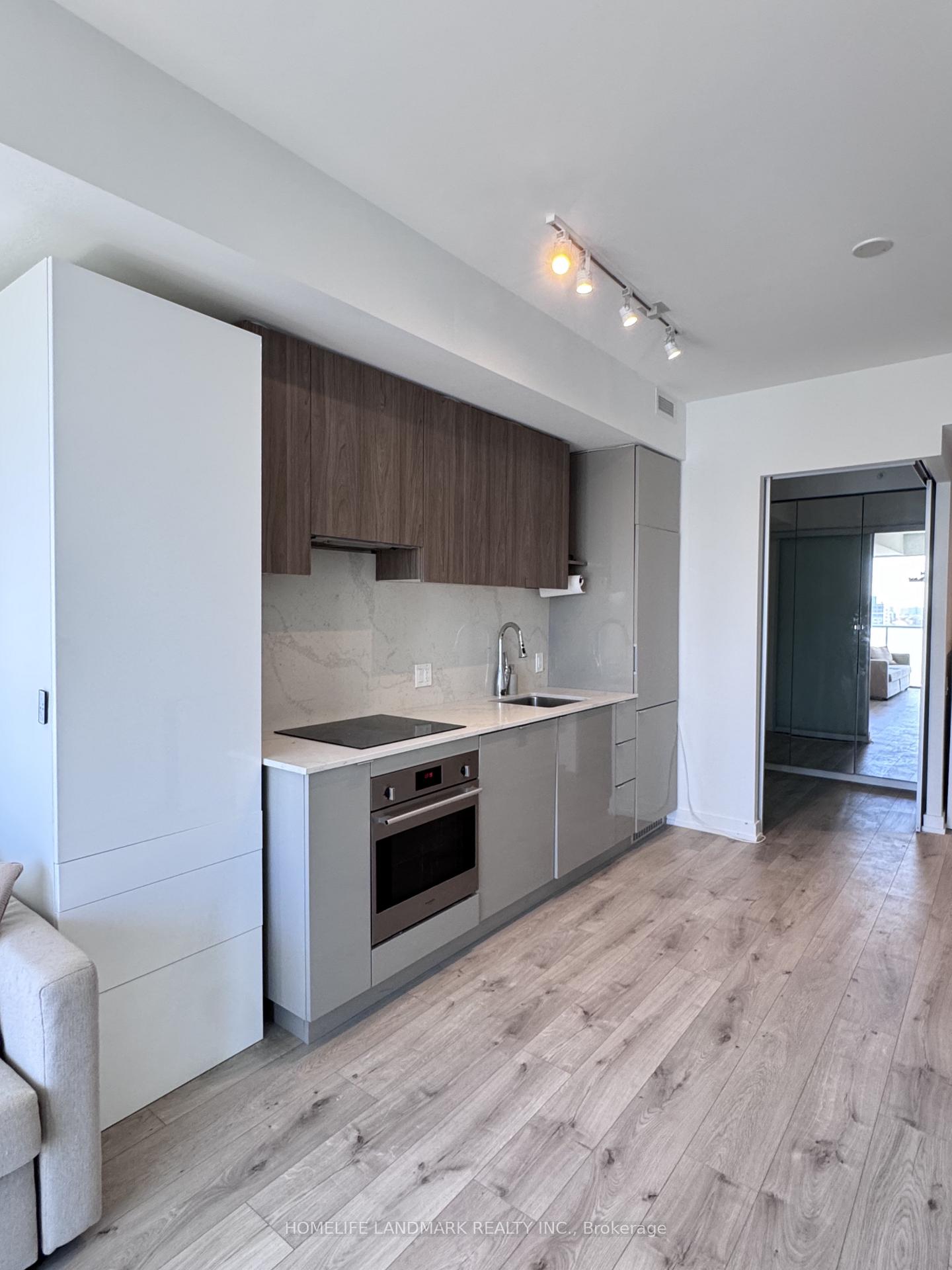 Photo 12 of Unit 2211, 161 Roehampton Avenue, Toronto, Mount Pleasant West — HOMEH
