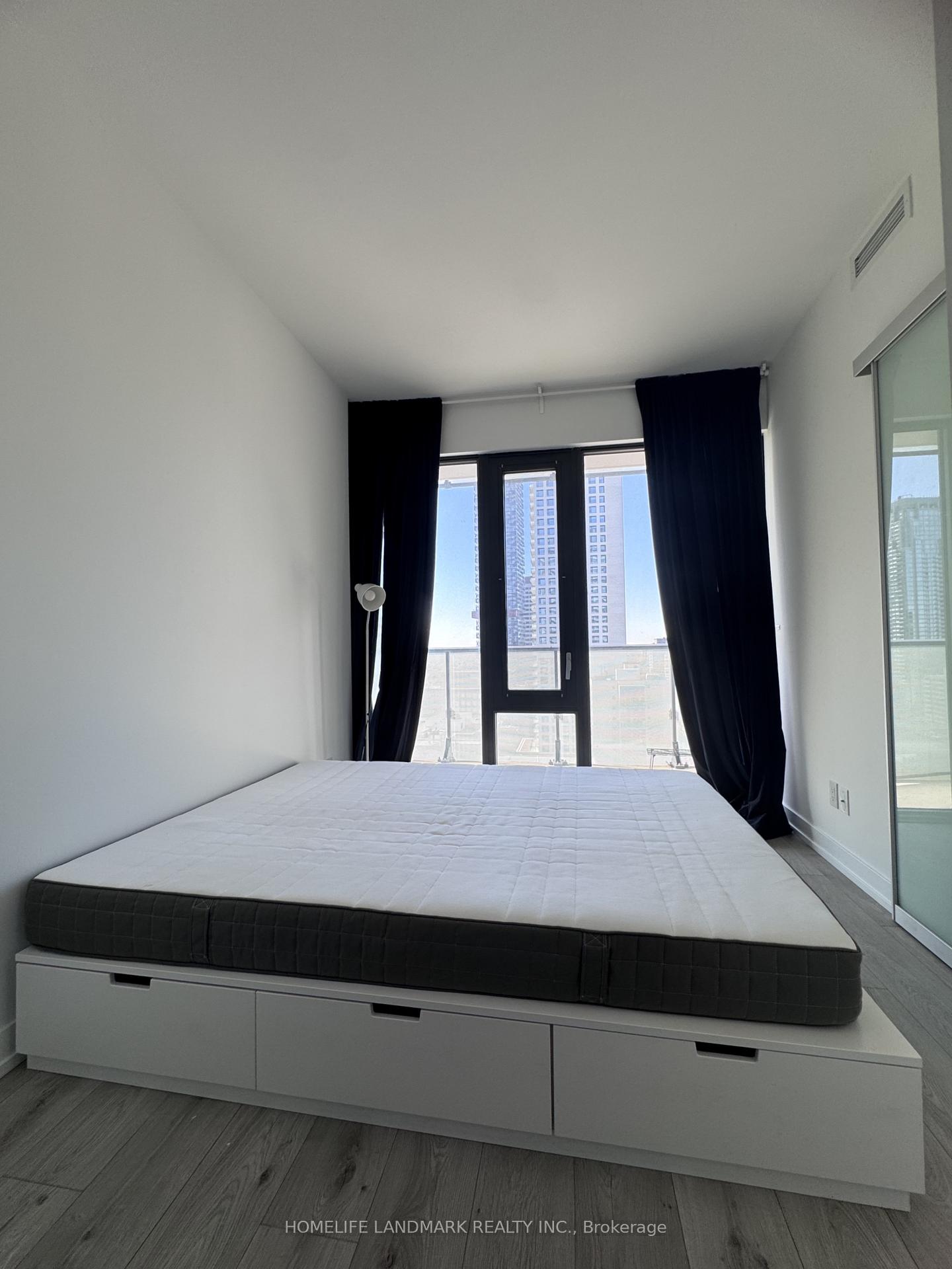 Photo 15 of Unit 2211, 161 Roehampton Avenue, Toronto, Mount Pleasant West — HOMEH