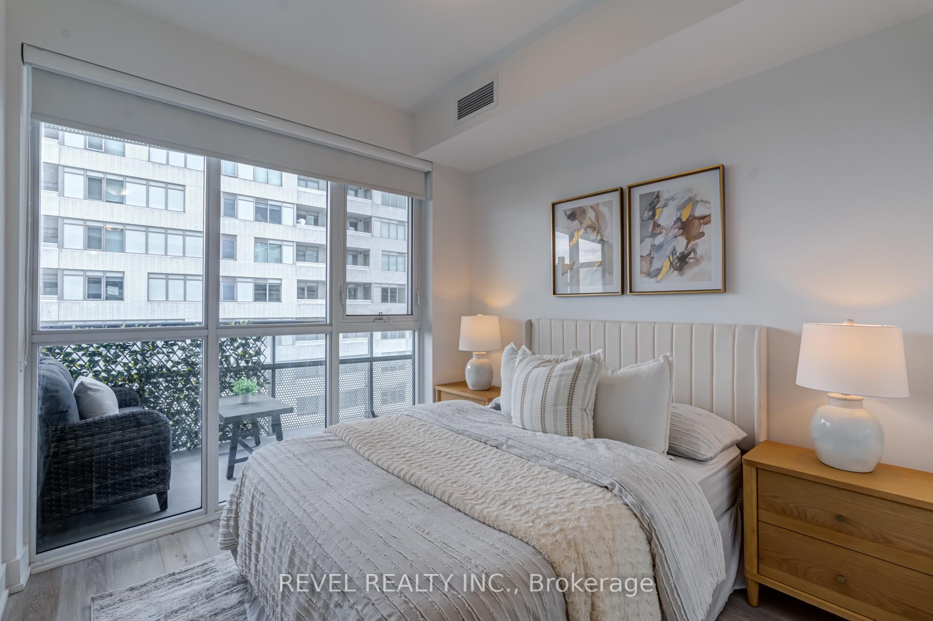 Photo 7 of Unit 1107, 11 Lillian Street, Toronto, Mount Pleasant West — HOMEH
