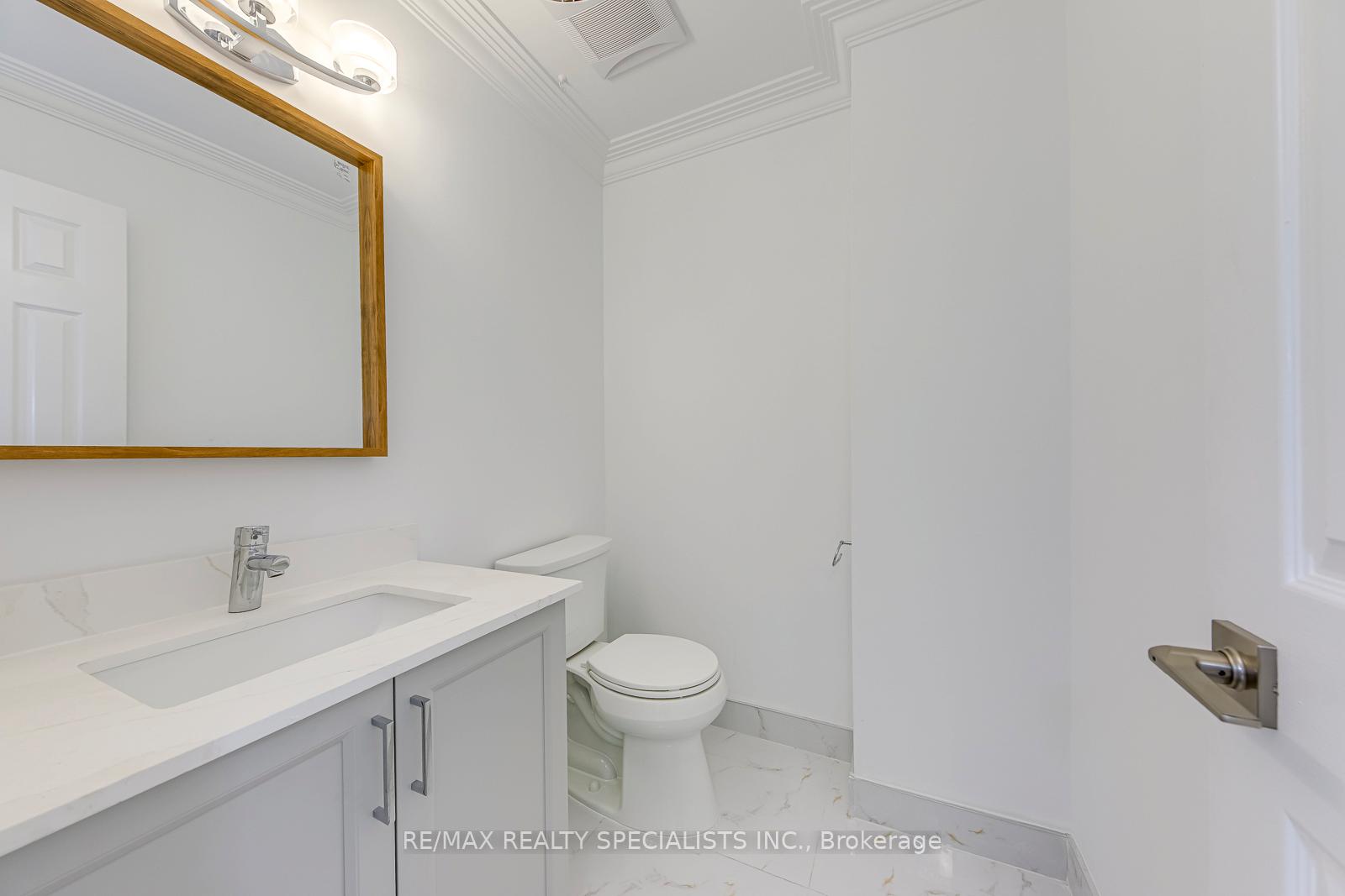 Photo 45 of 102 Sunforest Drive, Brampton, Heart Lake West — HOMEH