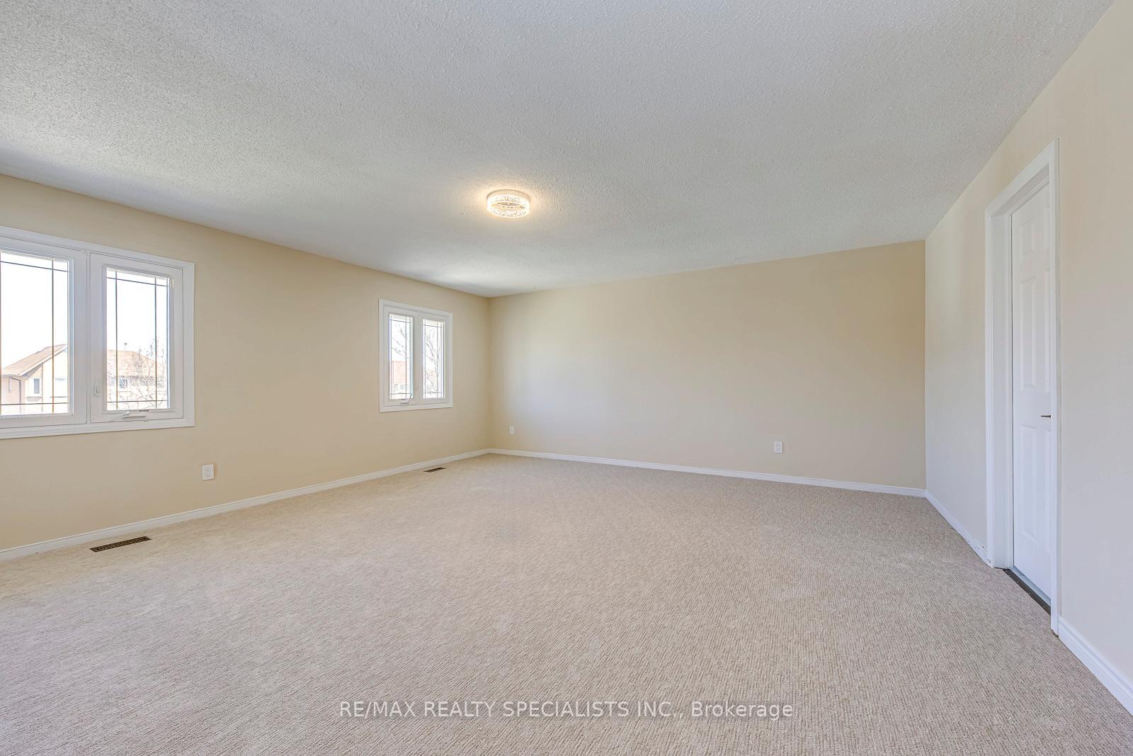Photo 55 of 102 Sunforest Drive, Brampton, Heart Lake West — HOMEH