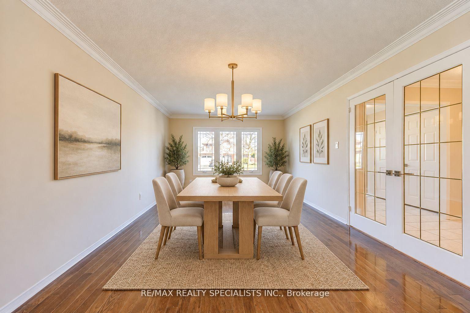 Photo 14 of 102 Sunforest Drive, Brampton, Heart Lake West — HOMEH