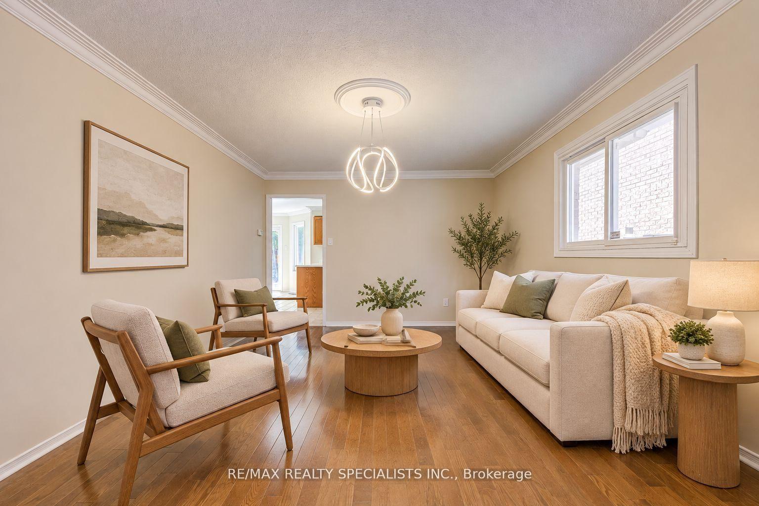 Photo 18 of 102 Sunforest Drive, Brampton, Heart Lake West — HOMEH