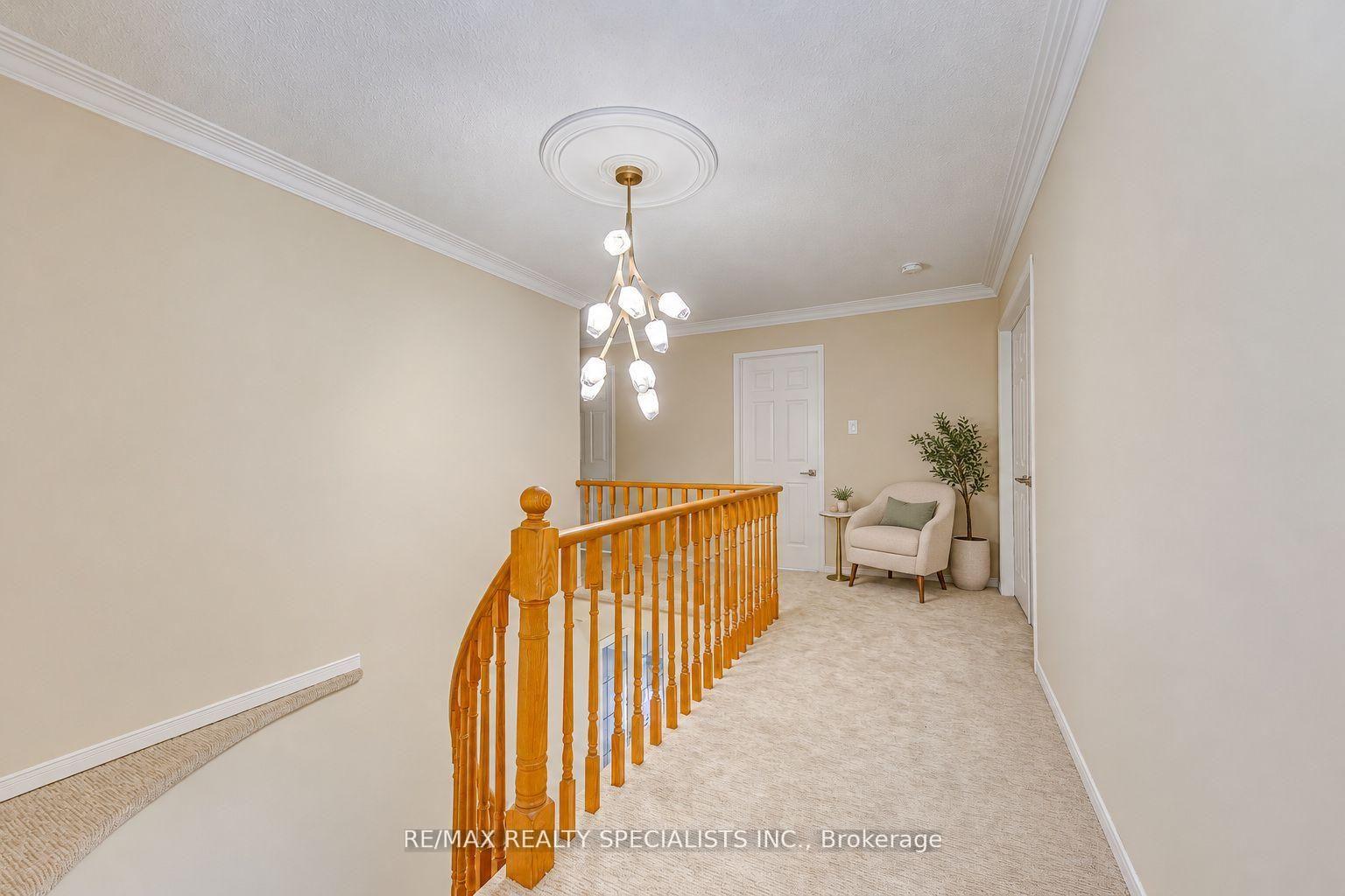 Photo 52 of 102 Sunforest Drive, Brampton, Heart Lake West — HOMEH