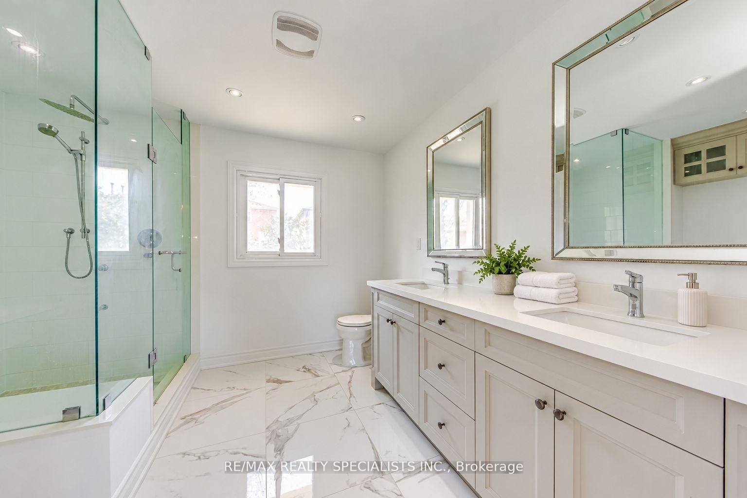 Photo 62 of 102 Sunforest Drive, Brampton, Heart Lake West — HOMEH