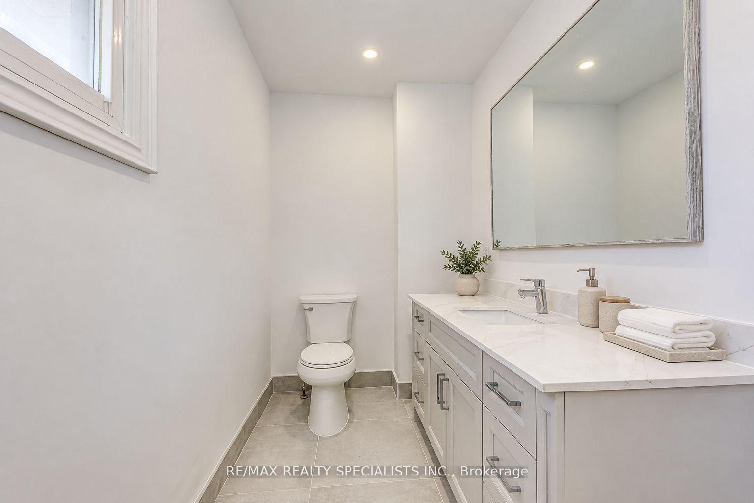 Photo 80 of 102 Sunforest Drive, Brampton, Heart Lake West — HOMEH